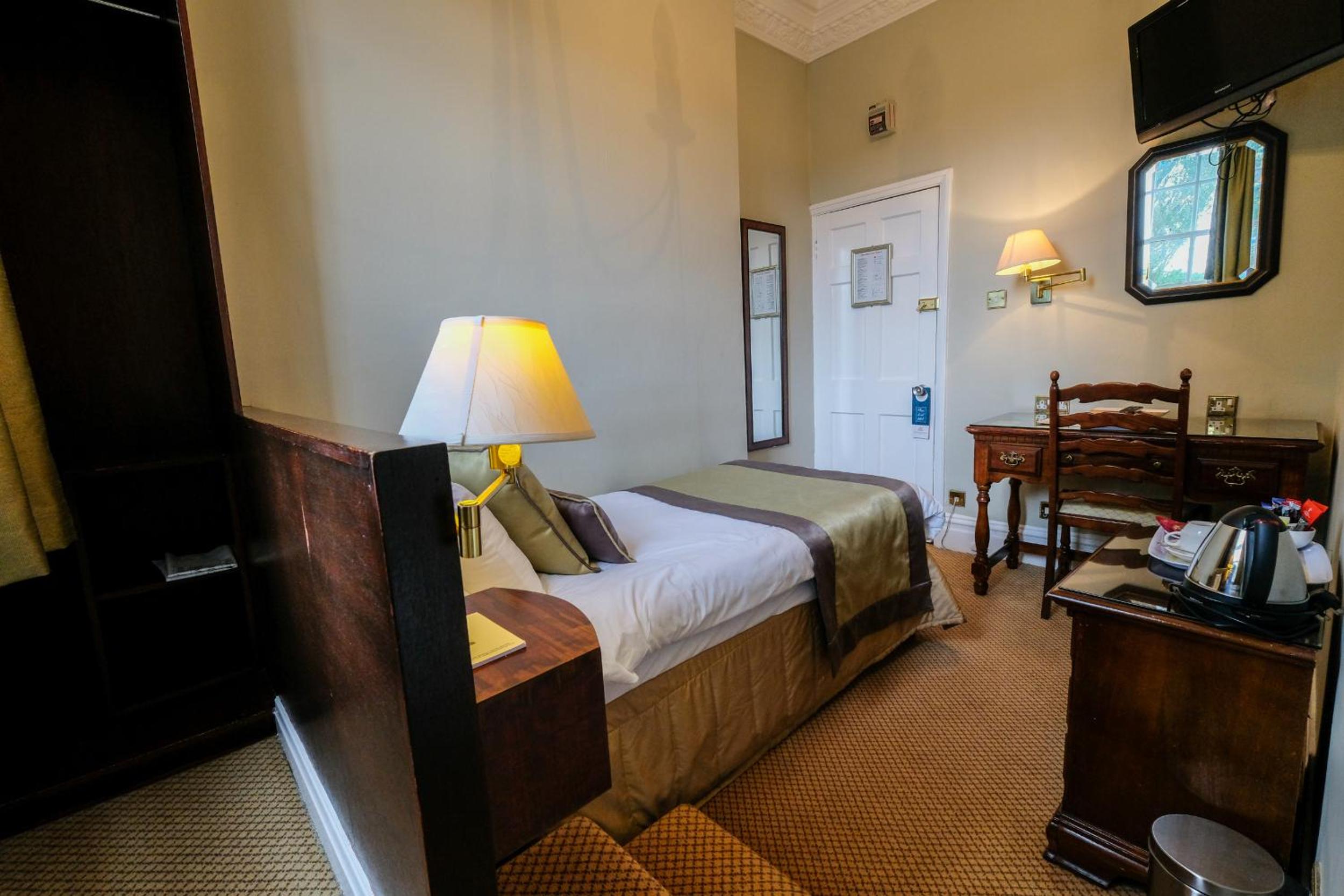 Single Room photo 2