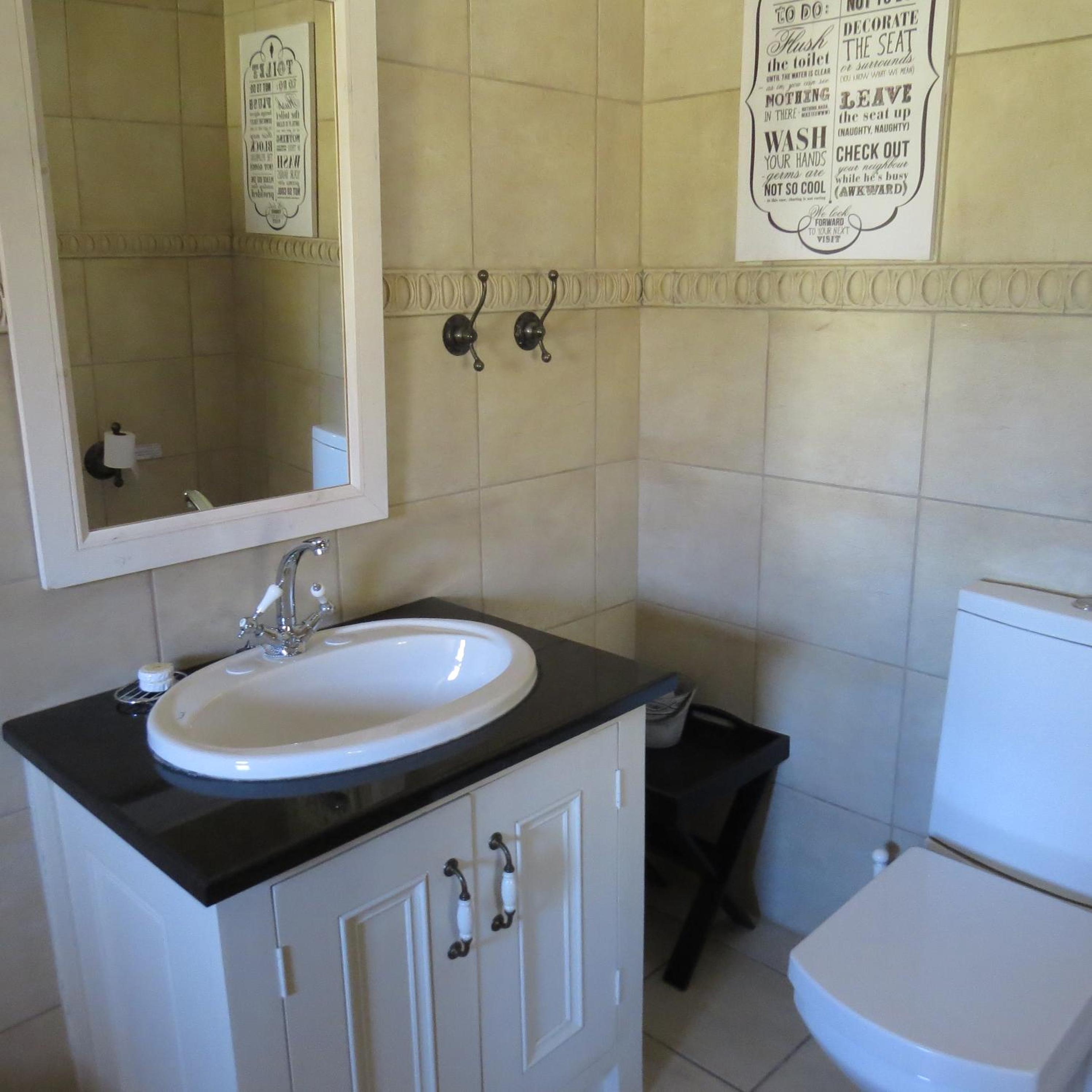 One-Bedroom Apartment - Photo 8