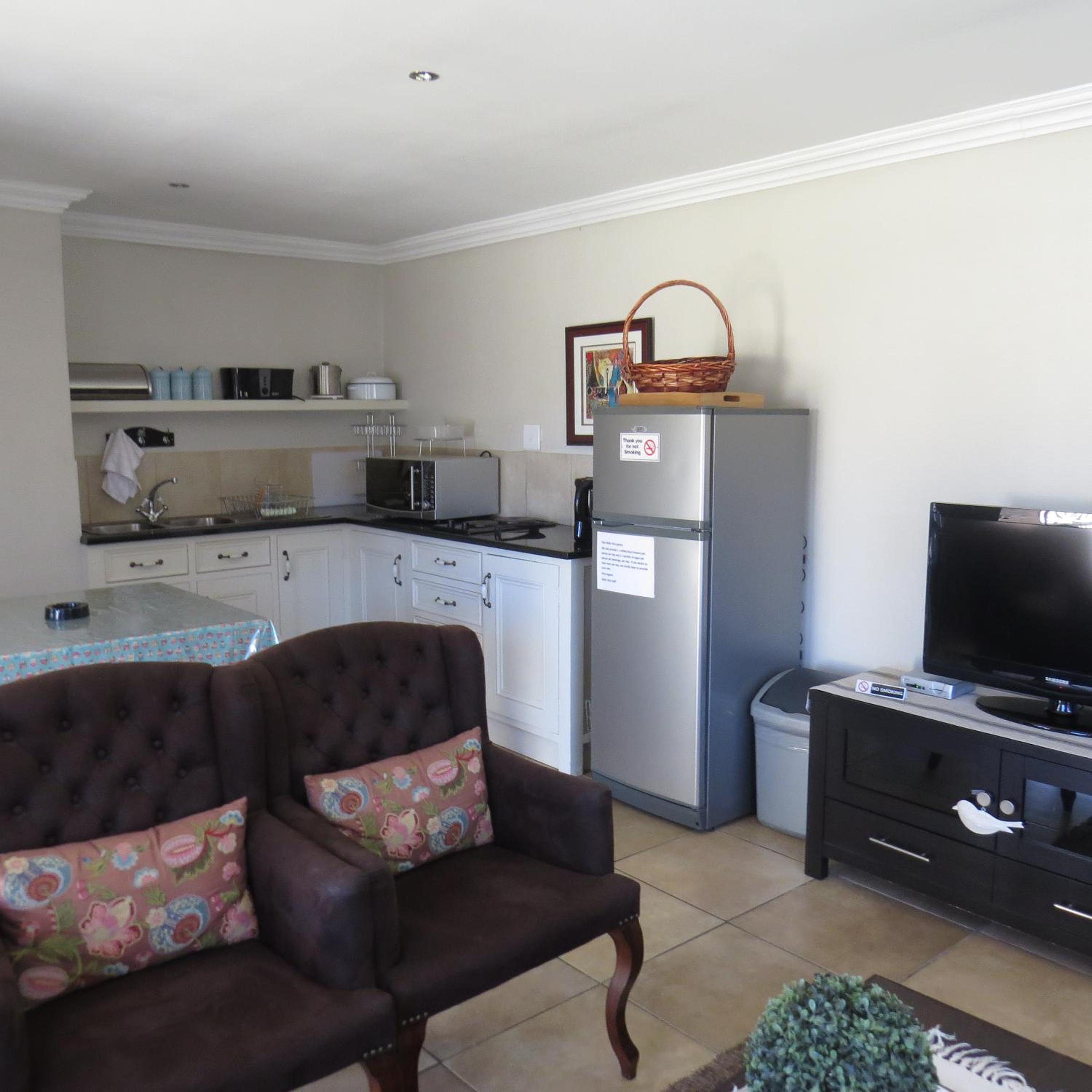 One-Bedroom Apartment - Photo 9