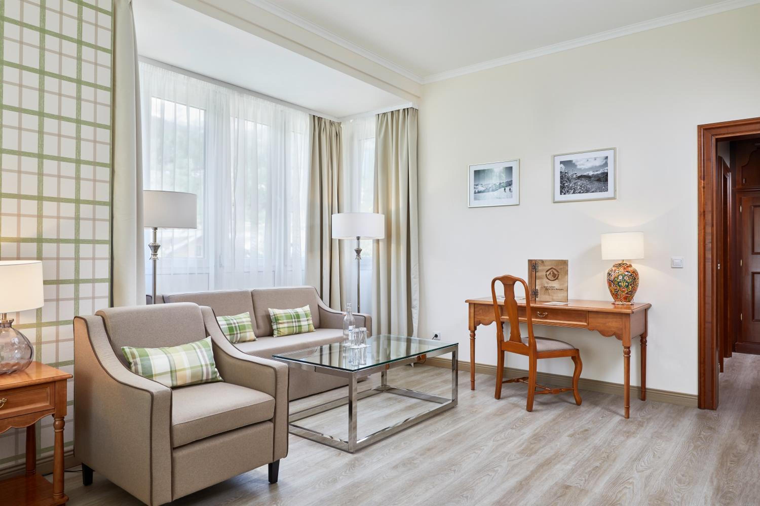 Junior Suite with Balcony photo 2