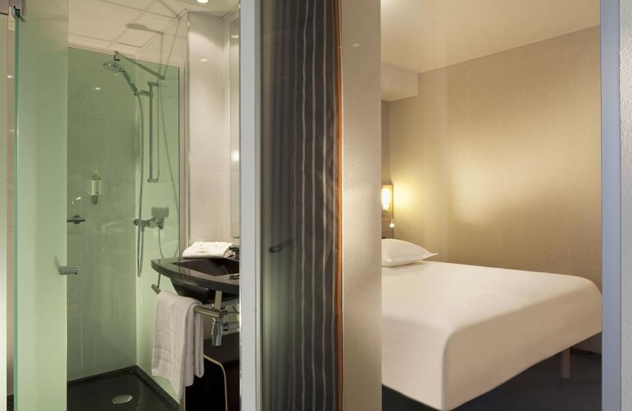 Twin Room - Photo 3