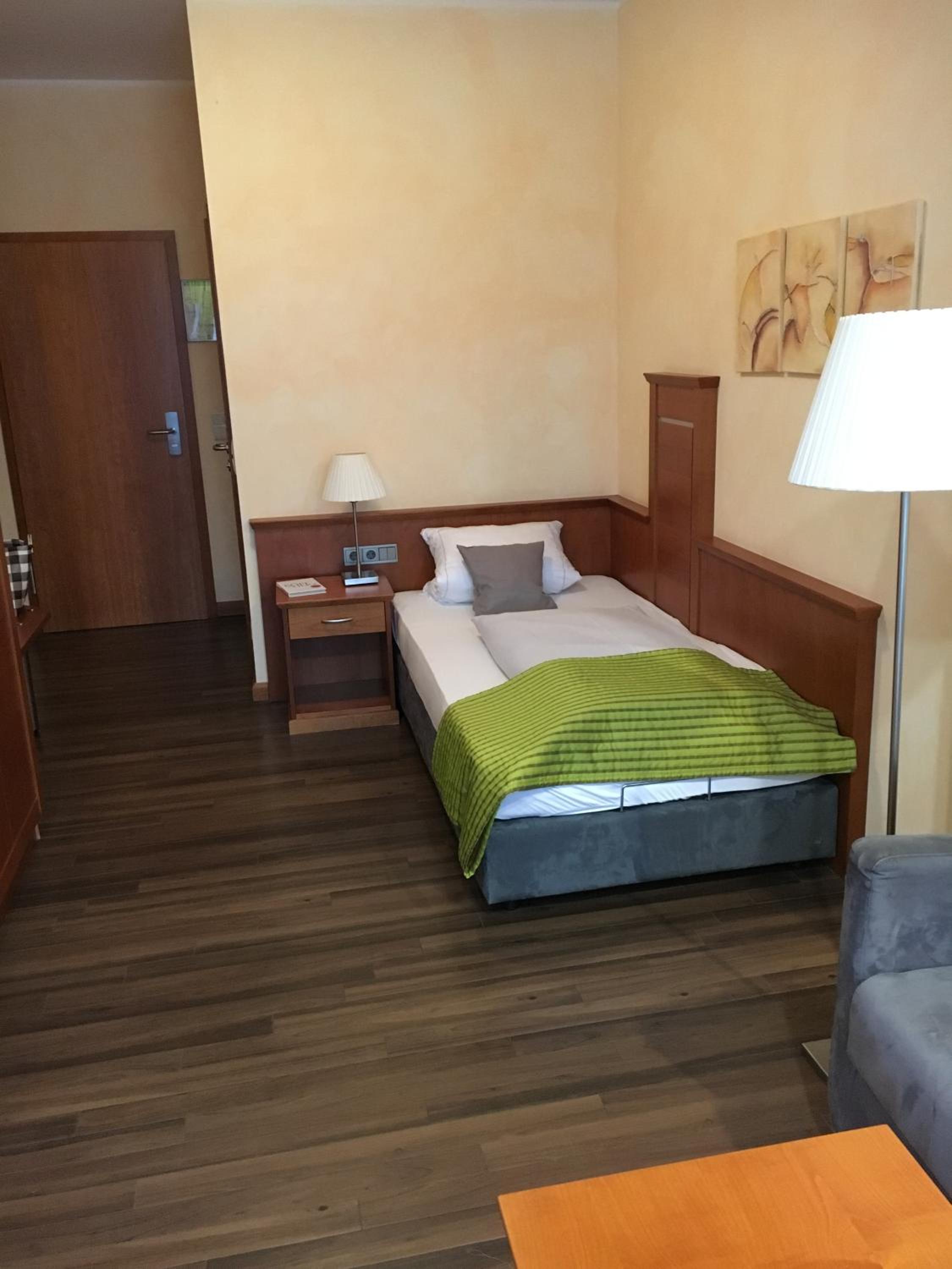 Standard Single Room photo 2