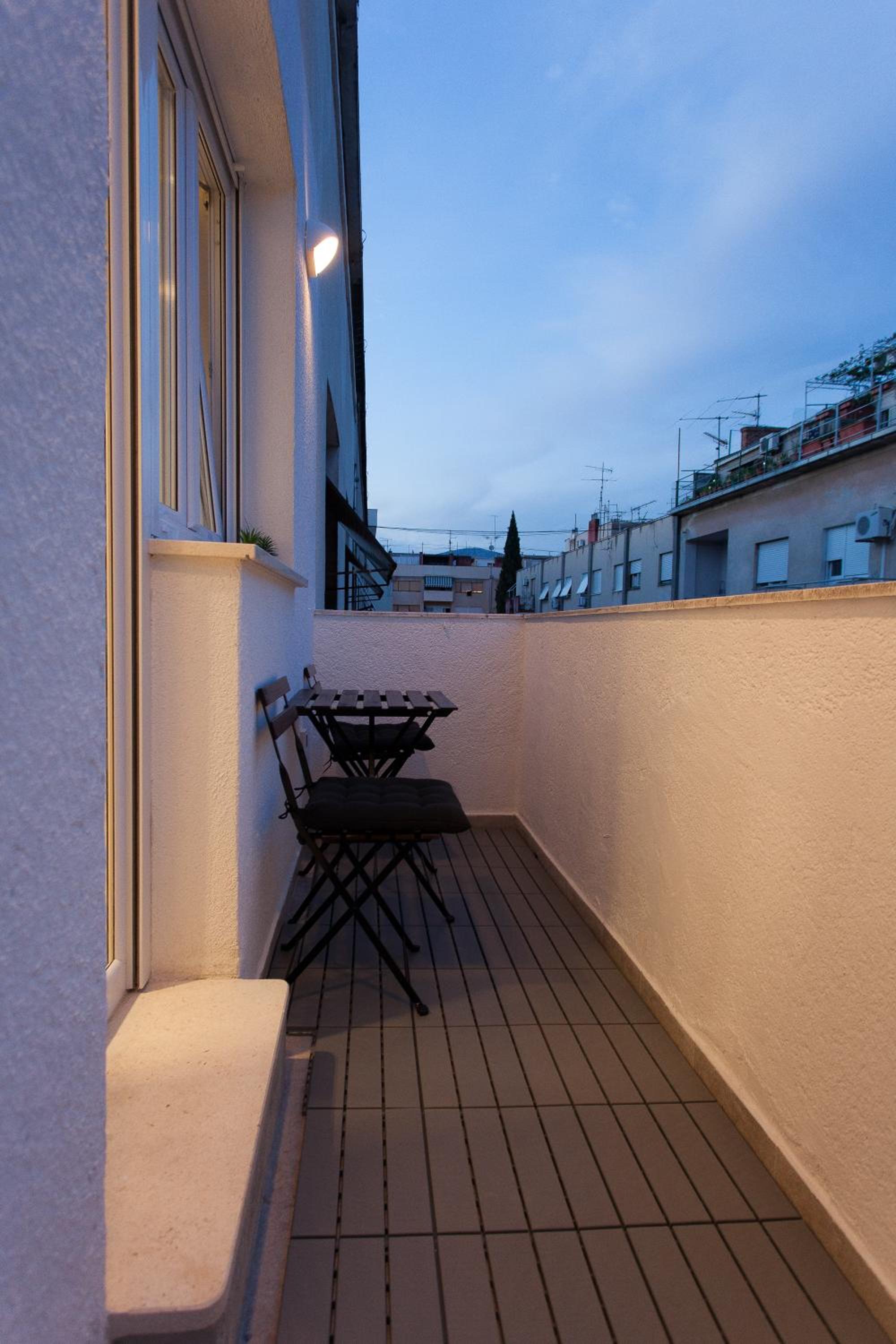 Deluxe Double Room with Balcony Annex building – Vukovarska 5 street photo 2