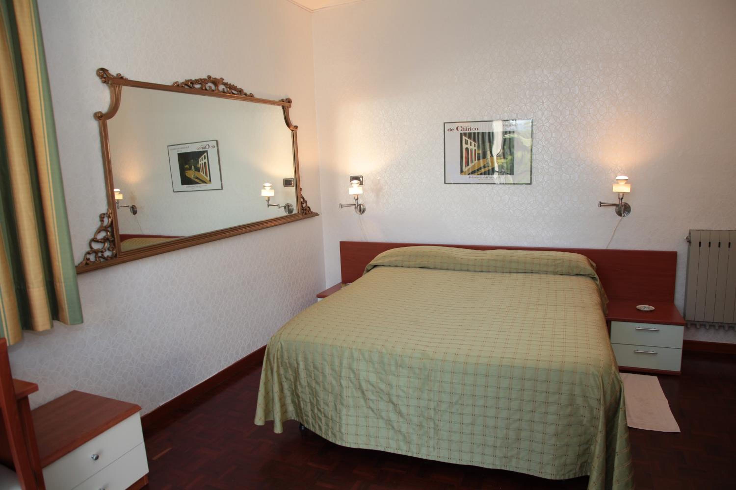 Double or Twin Room photo 3