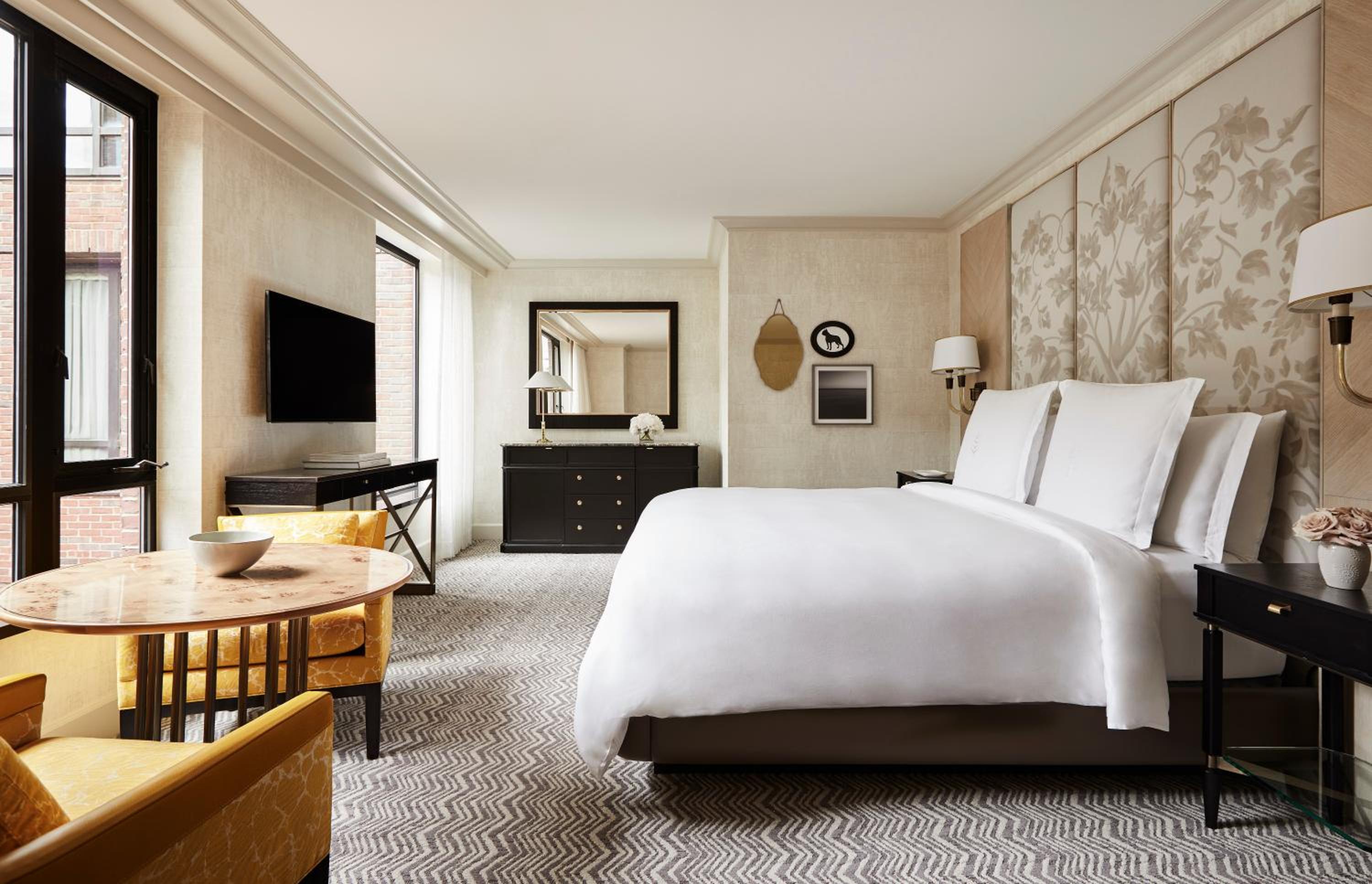 King Room with Courtyard View