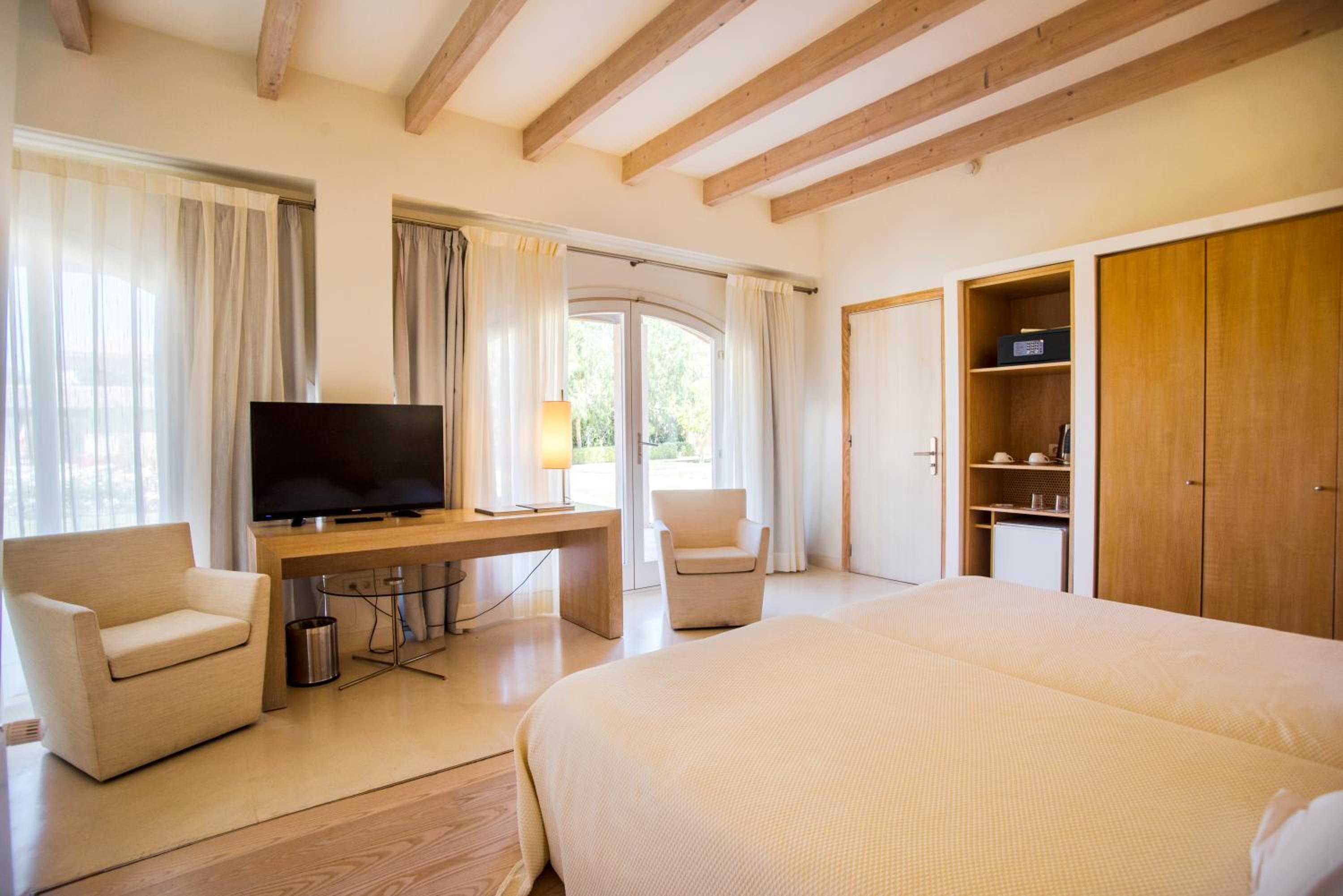 Double or Twin Room with Terrace