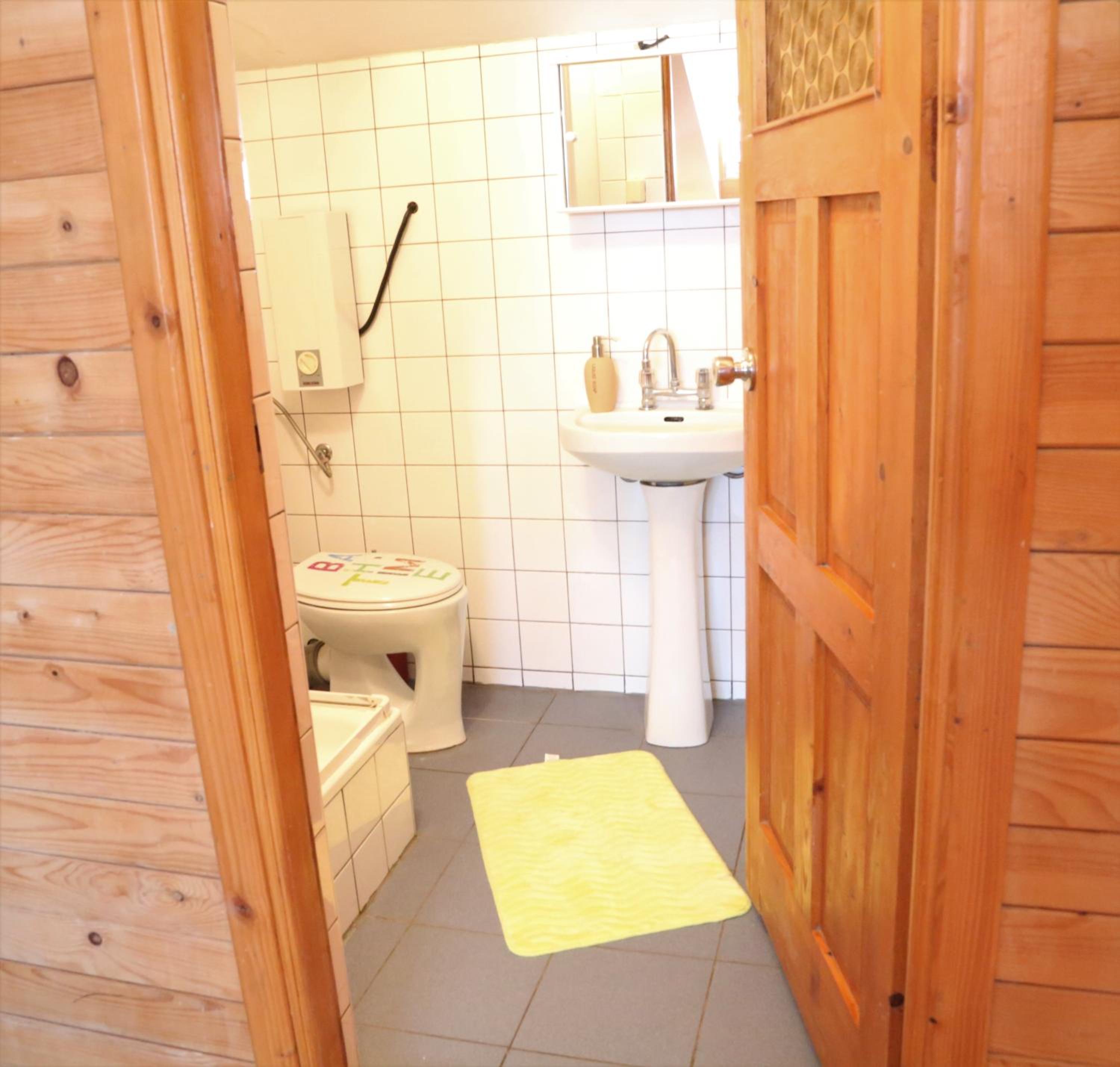Triple Room with Bathroom - Photo 7