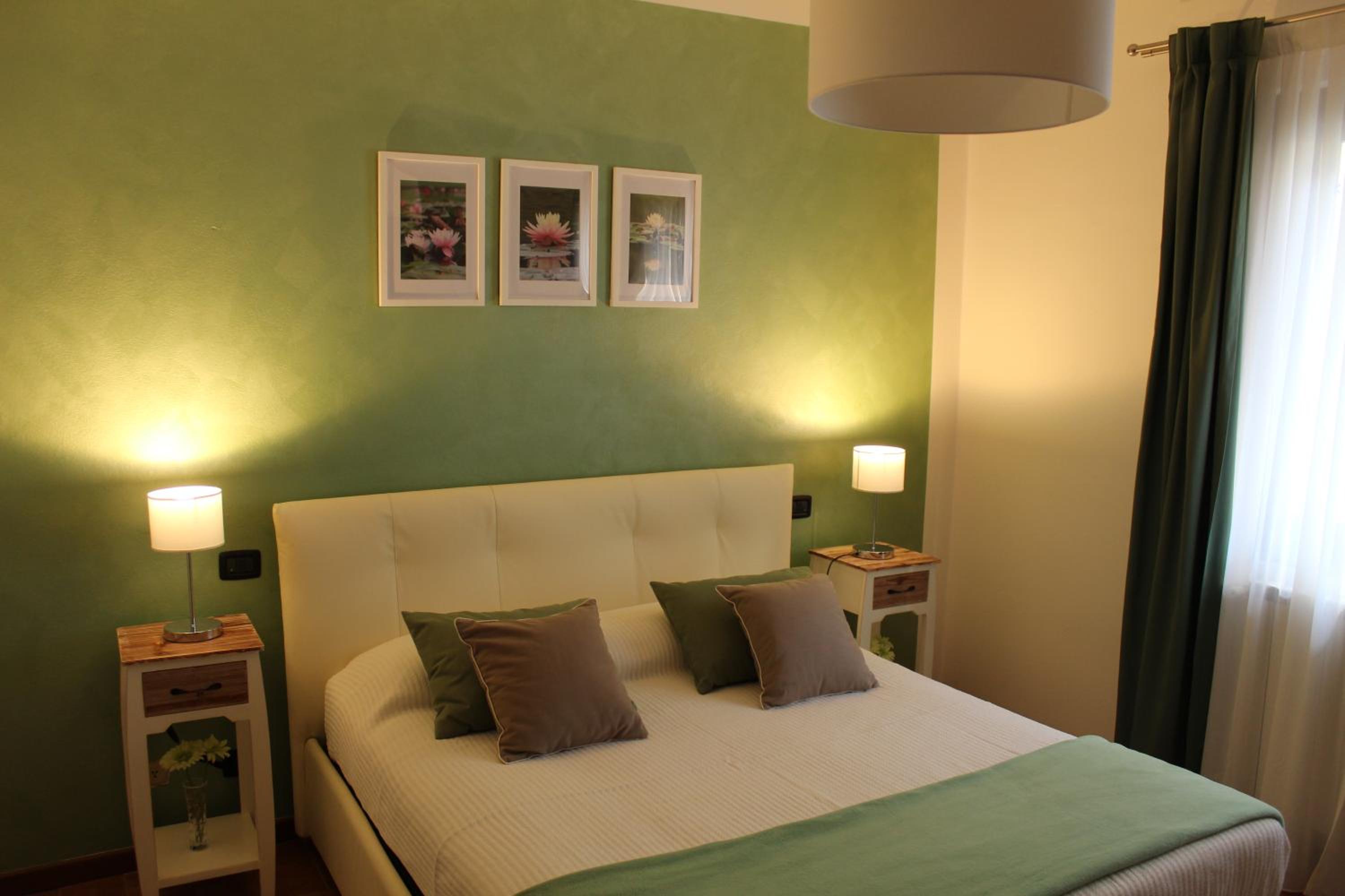 One-Bedroom House photo 1