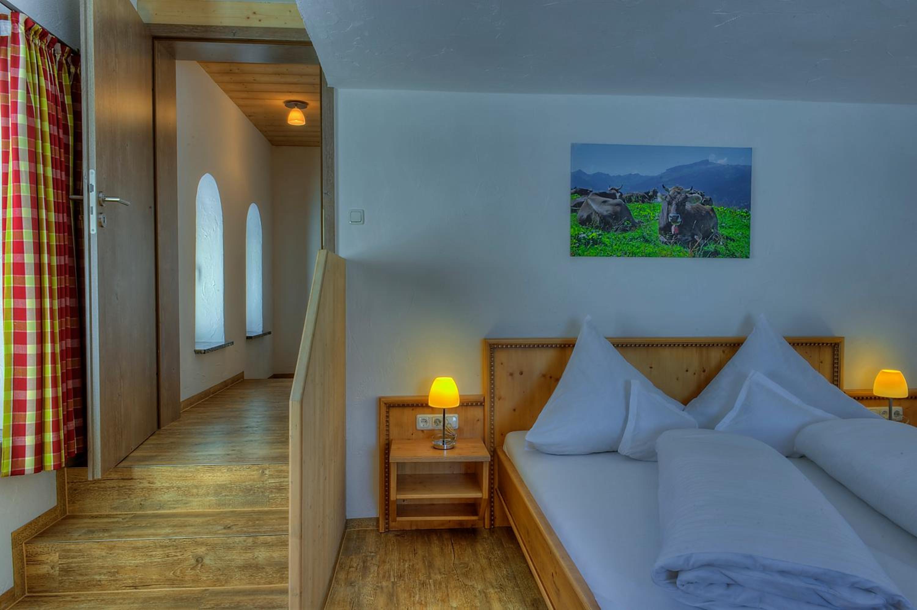 Two-Bedroom Apartment with Balcony photo 2
