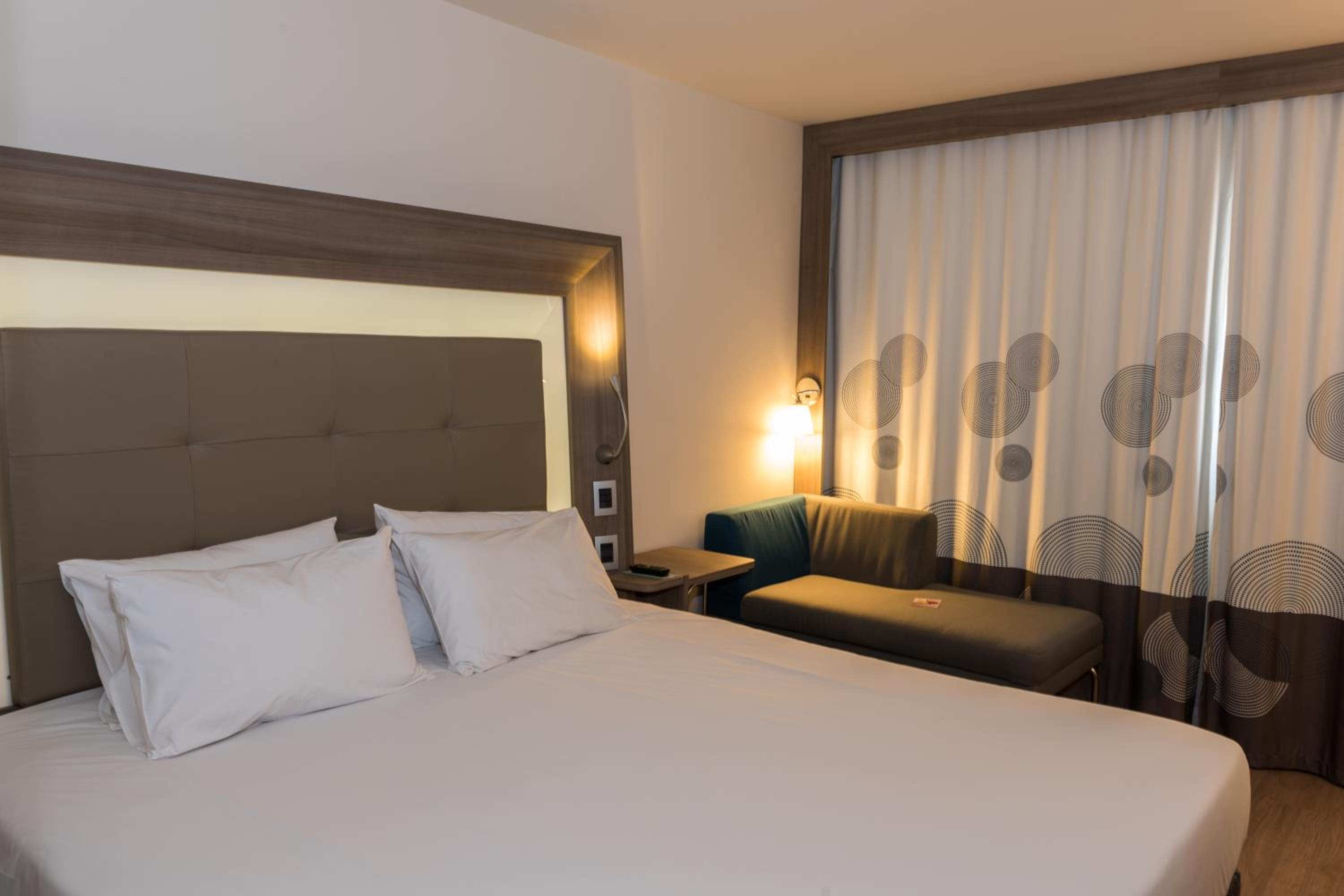 Executive Apartment with One Double Bed thumbnail 5