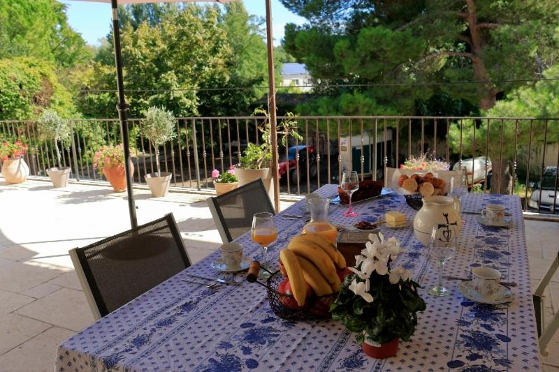 Double Room with Balcony (2 Adults + 1 Child) - Photo 2