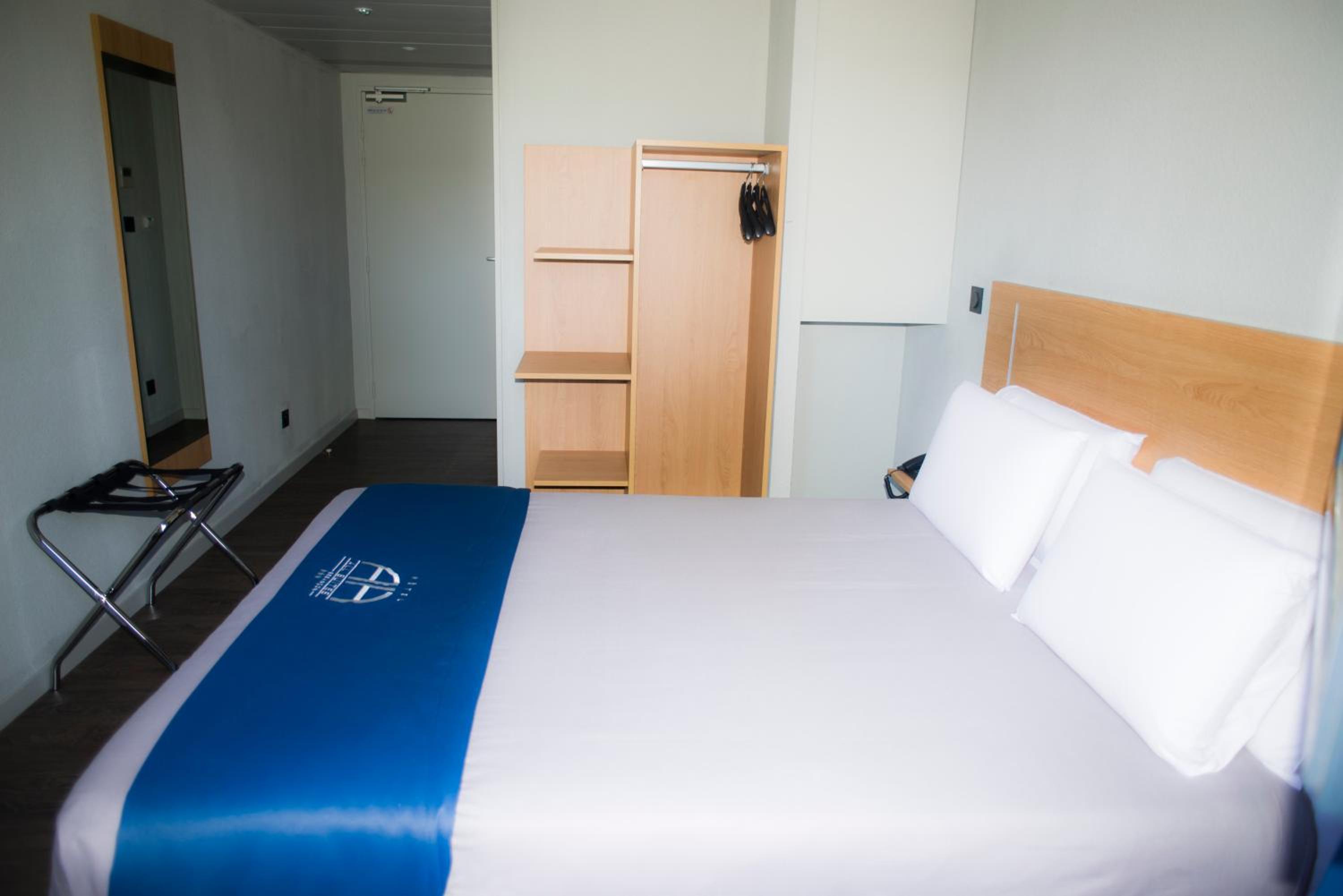 Single Room photo 3