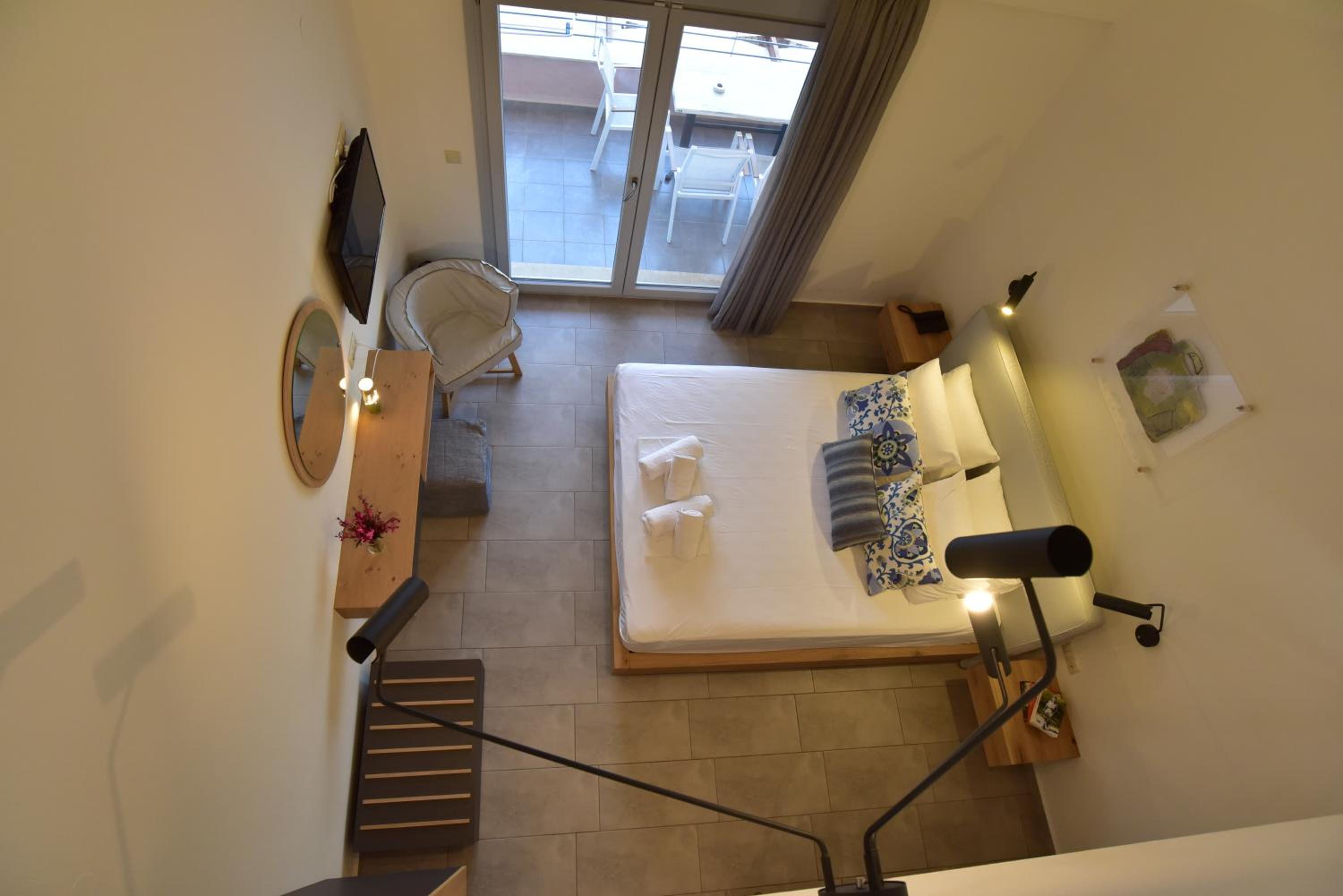 Maisonette photo 1