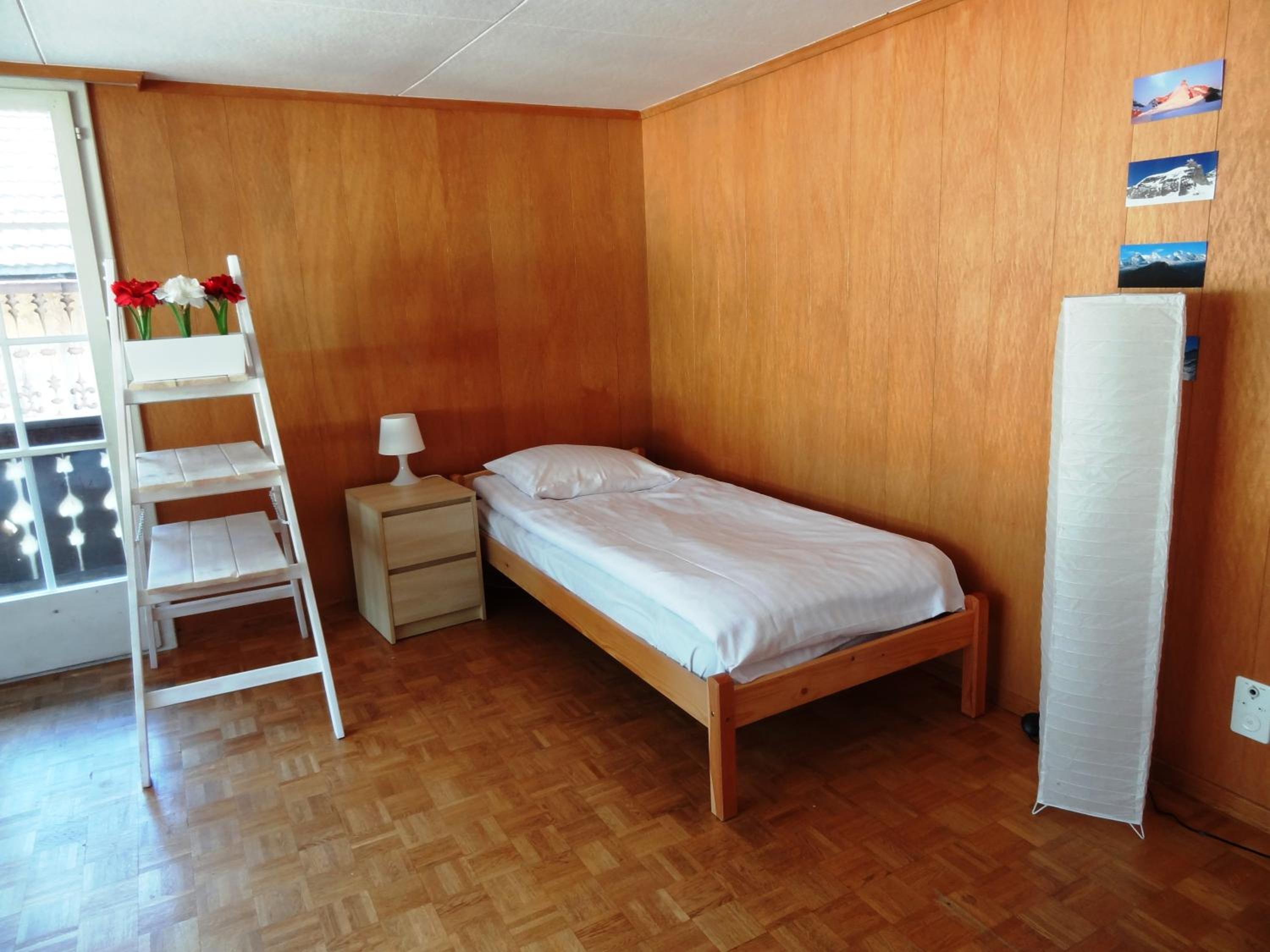 Triple Room with Balcony and shared bathroom photo 2