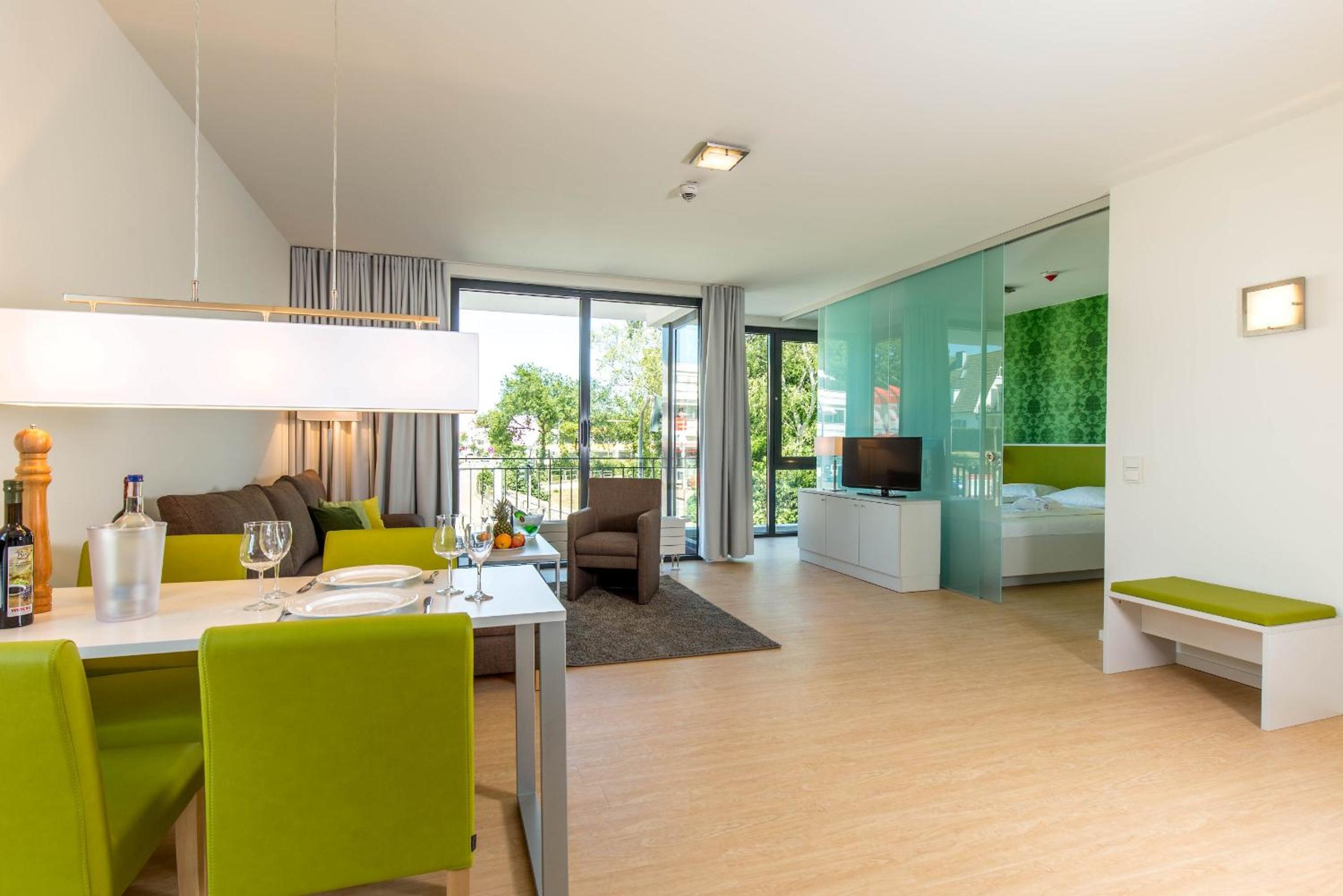 Comfort One-Bedroom Apartment with partial Sea View