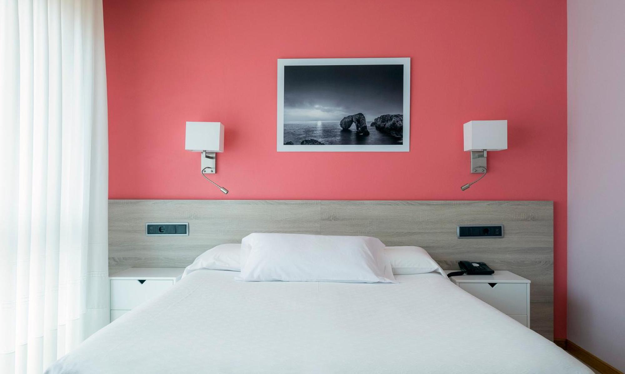 Double or Twin Room - Photo 12