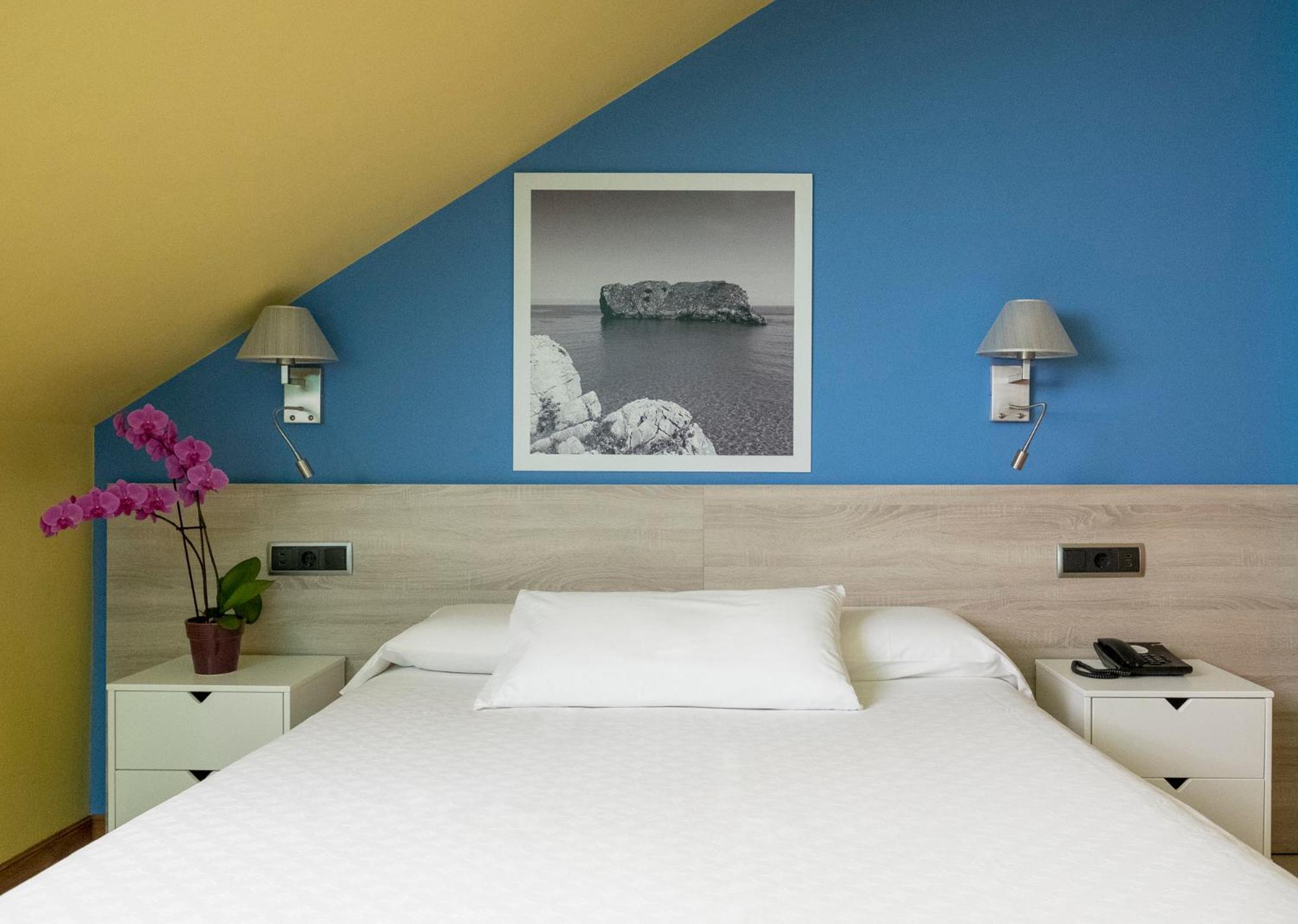 Double or Twin Room - Photo 15