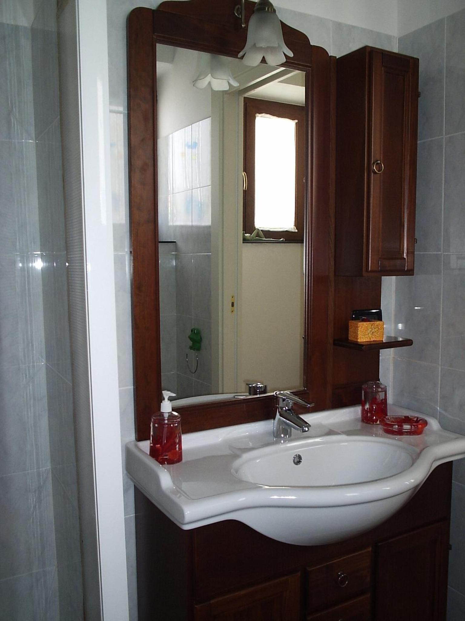 Quadruple Room - Photo 9