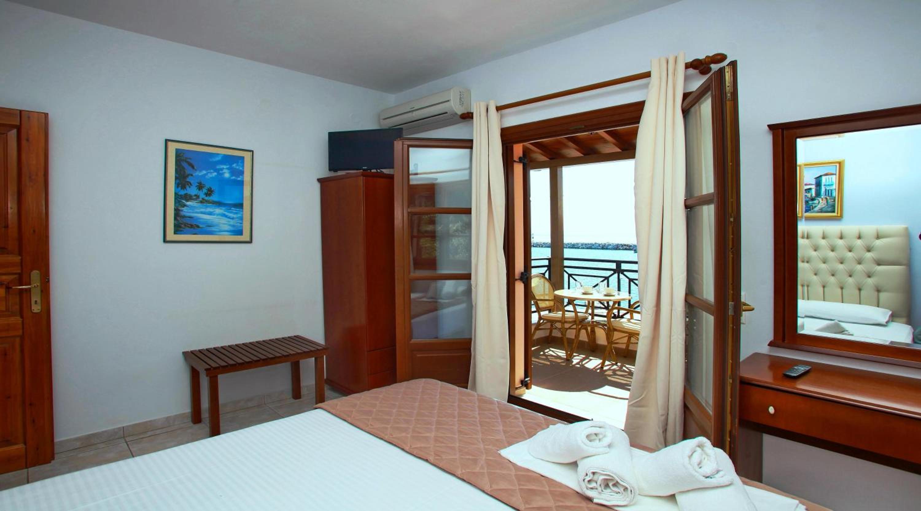  One Bedroom Apartment with Sea View photo 3