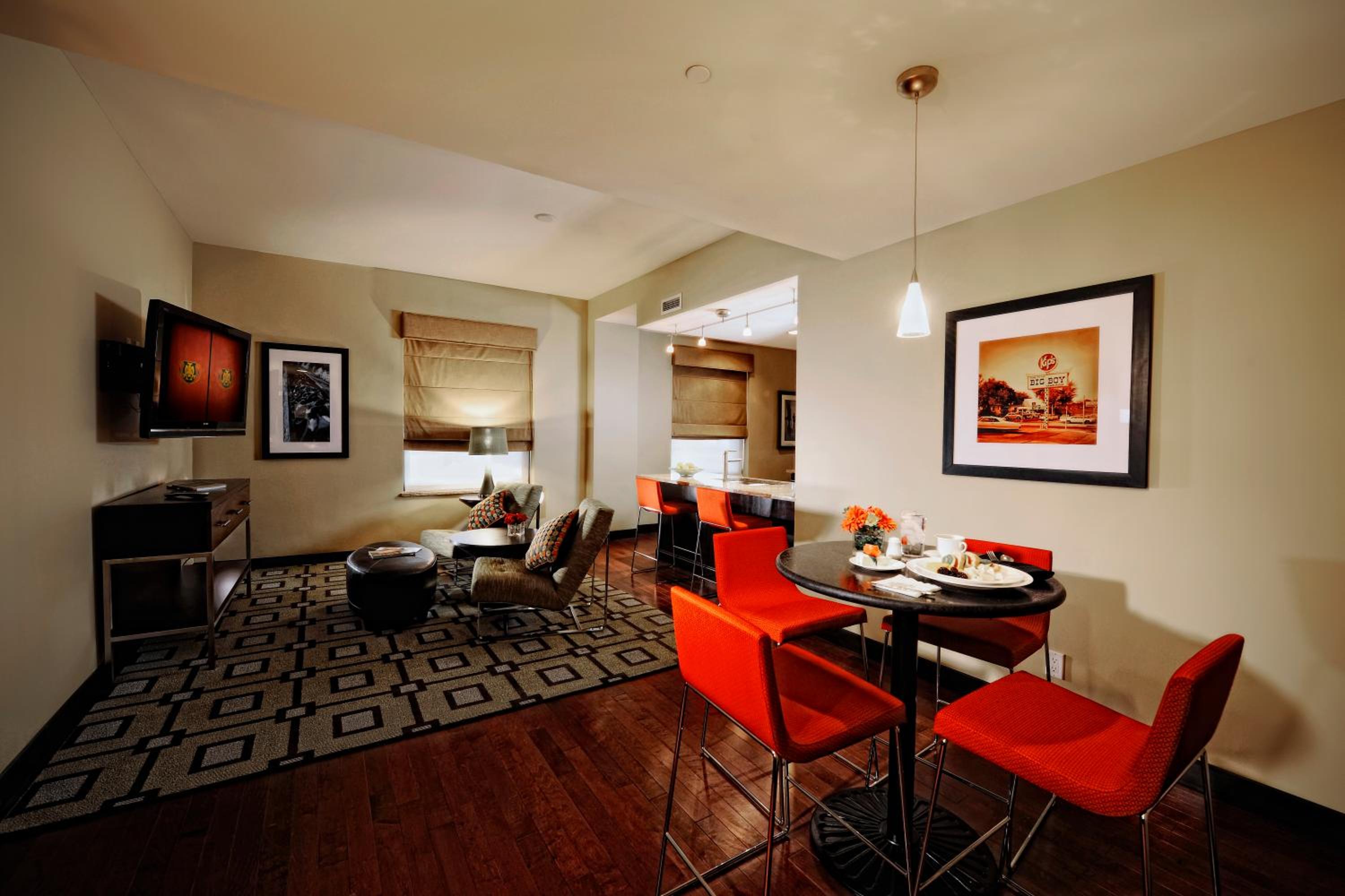 Signature Suite