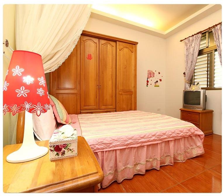 Double Room with Shared Bathroom photo 2