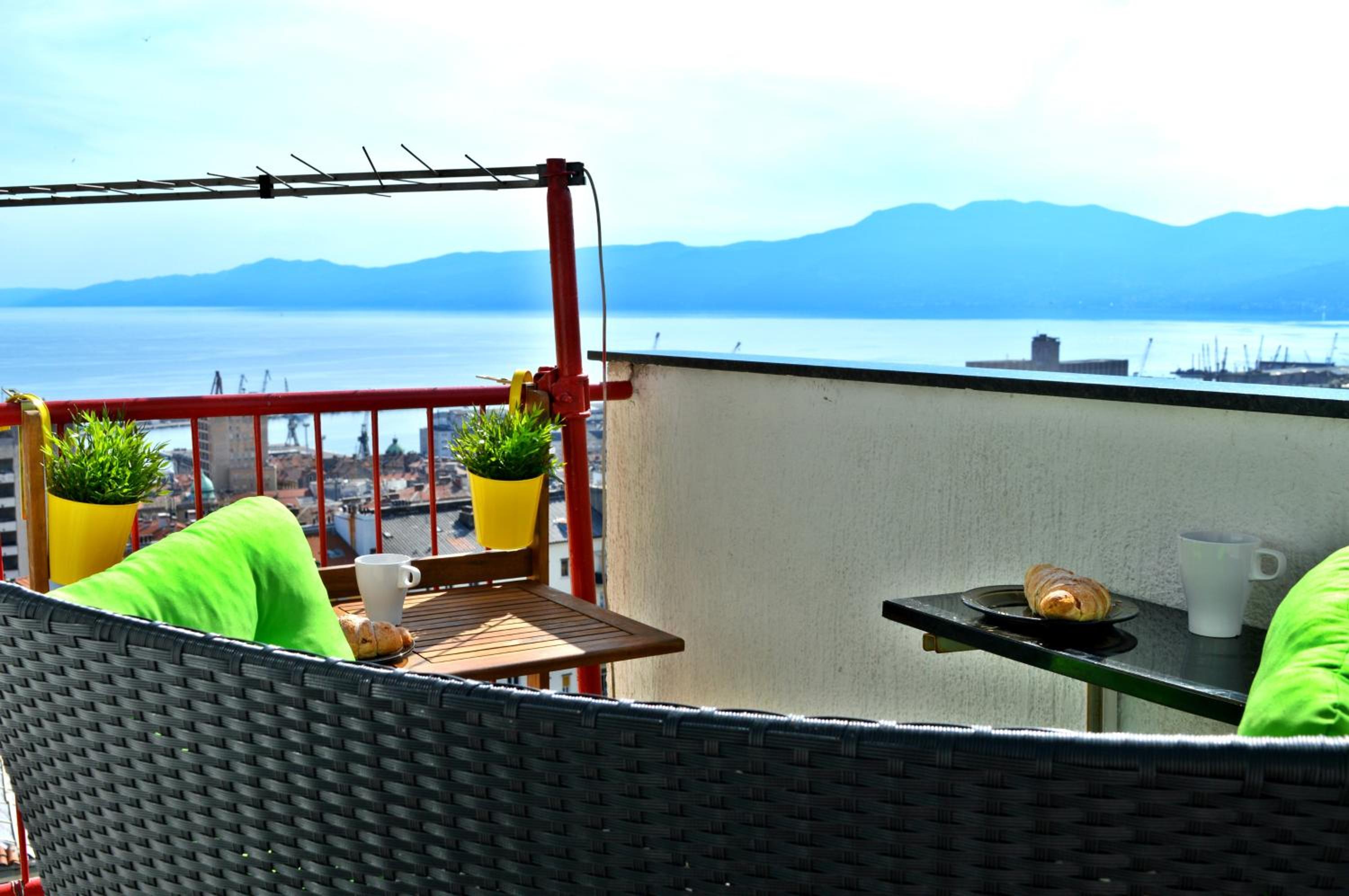 Apartment with Sea View - Photo 52