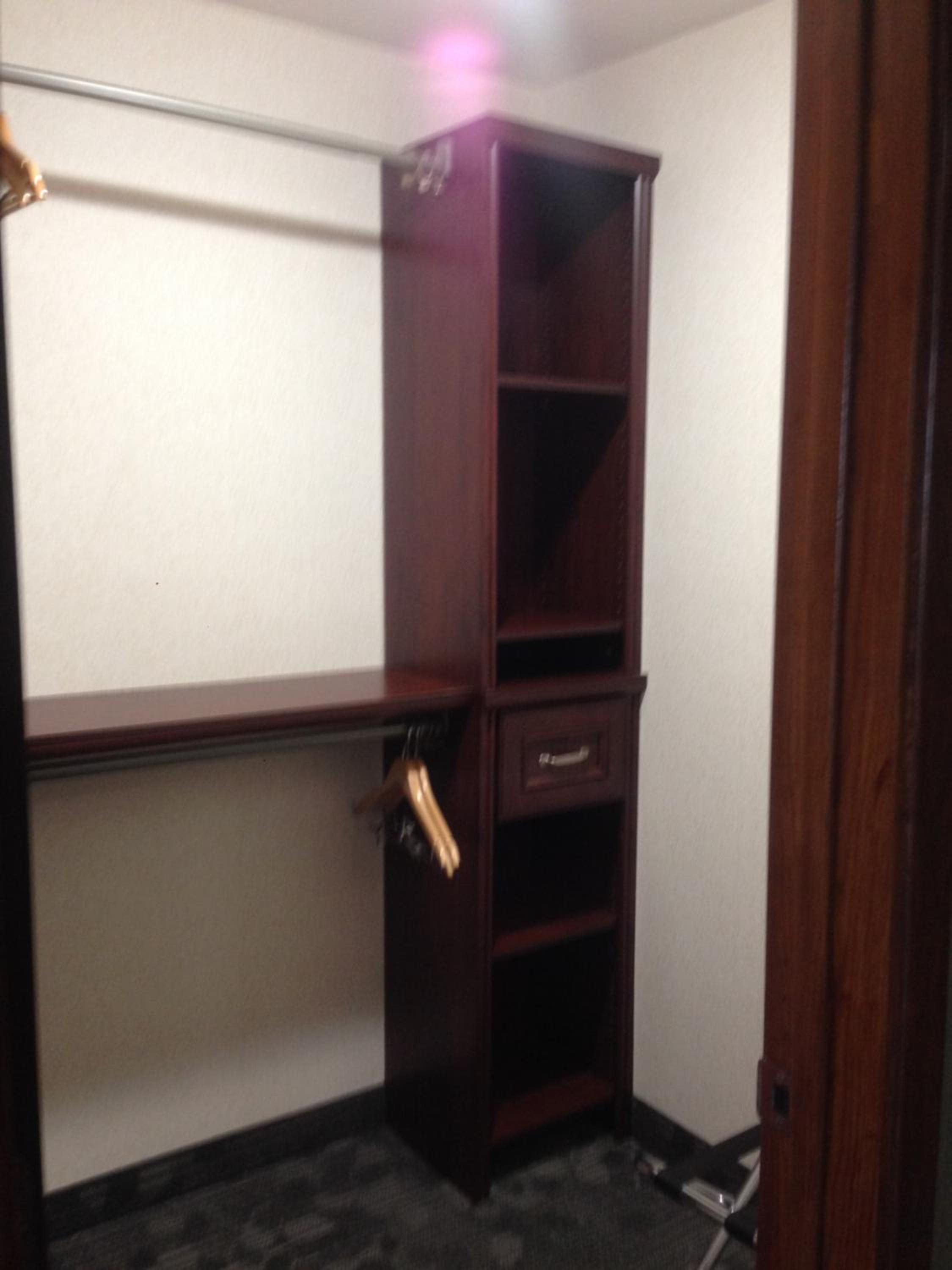 One-Bedroom King Suite - Photo 4