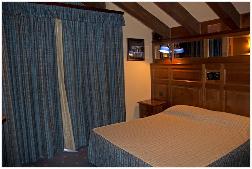 Double or Twin Room photo 3