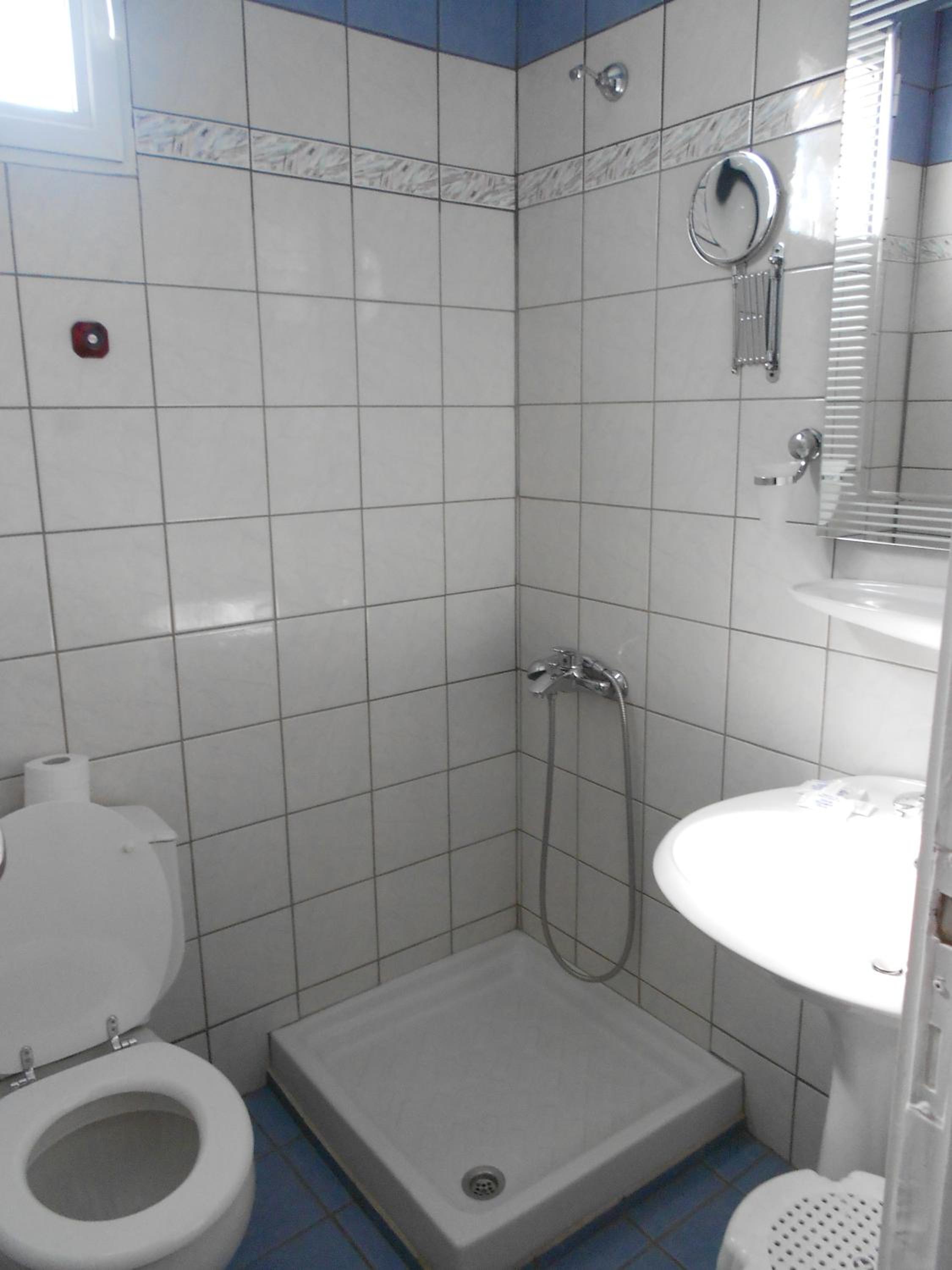 Double or Twin Room - Photo 2