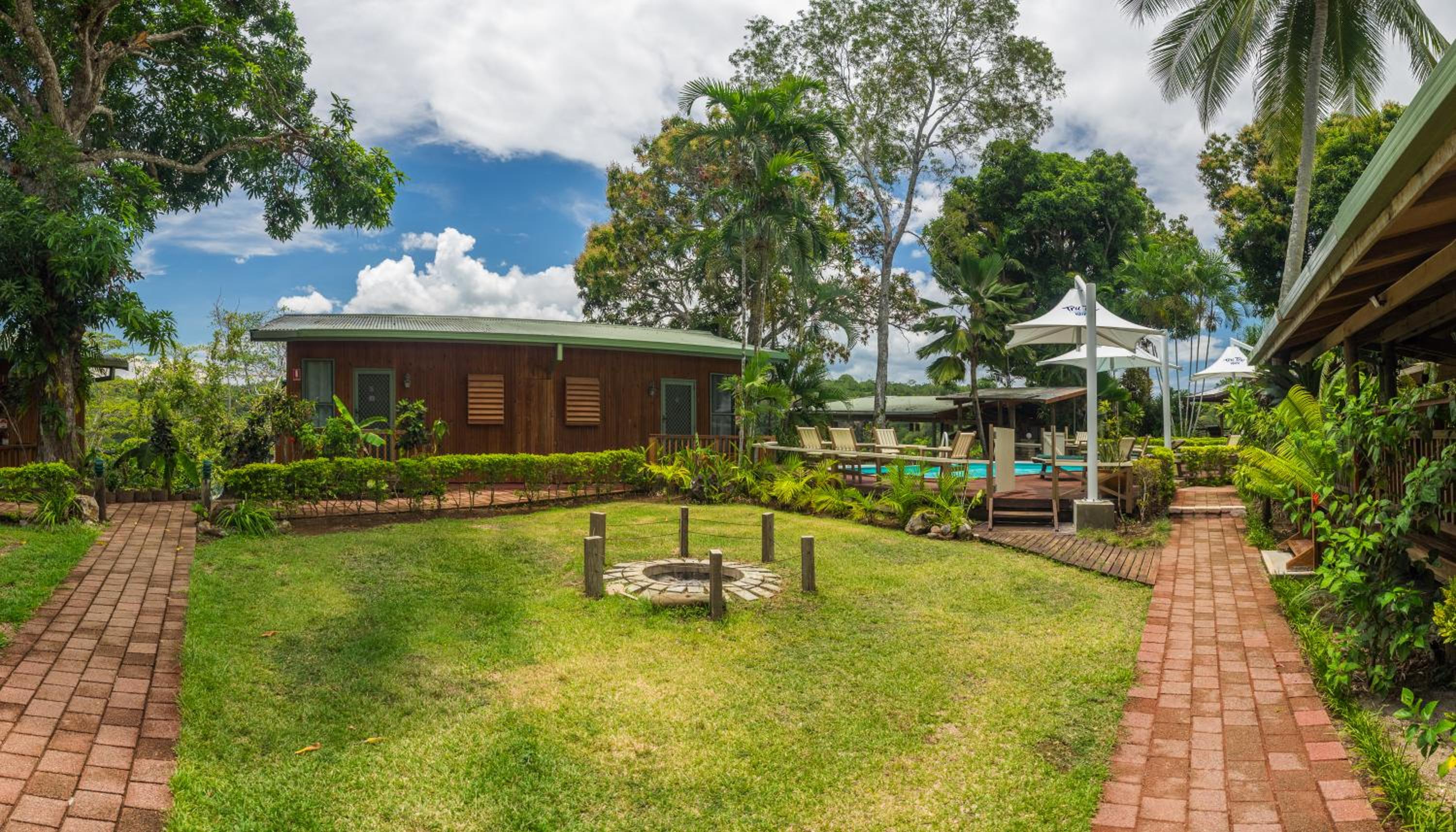 Deluxe Bungalow photo 1