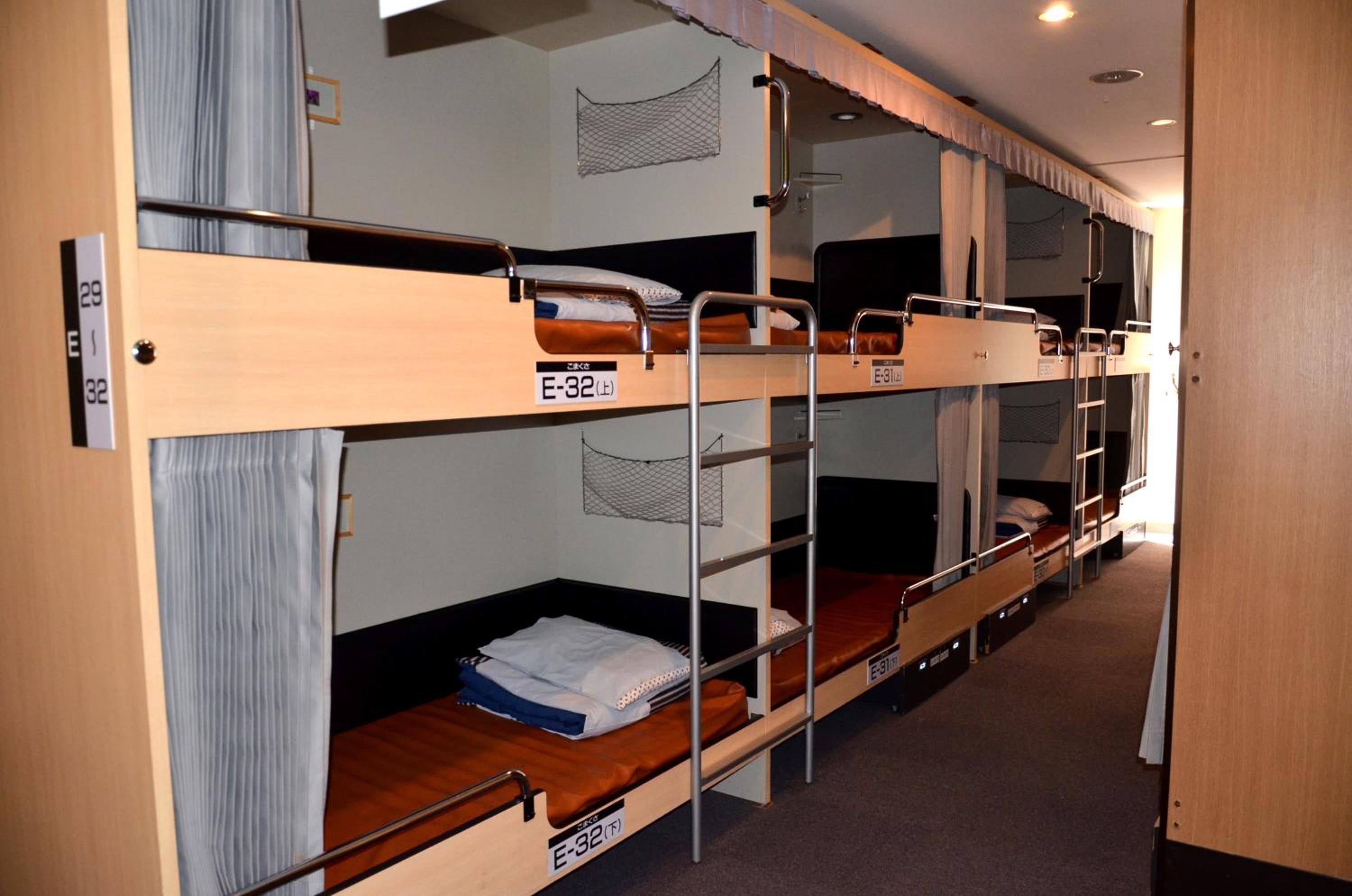 Budget Bunk Bed in Mixed Dormitory Room  photo 3