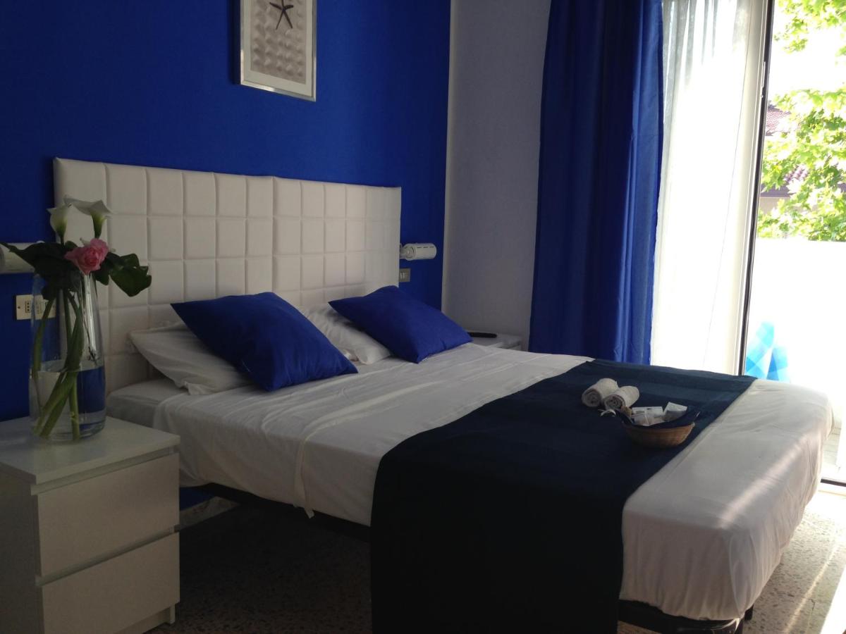 Double or Twin Room - Photo 1
