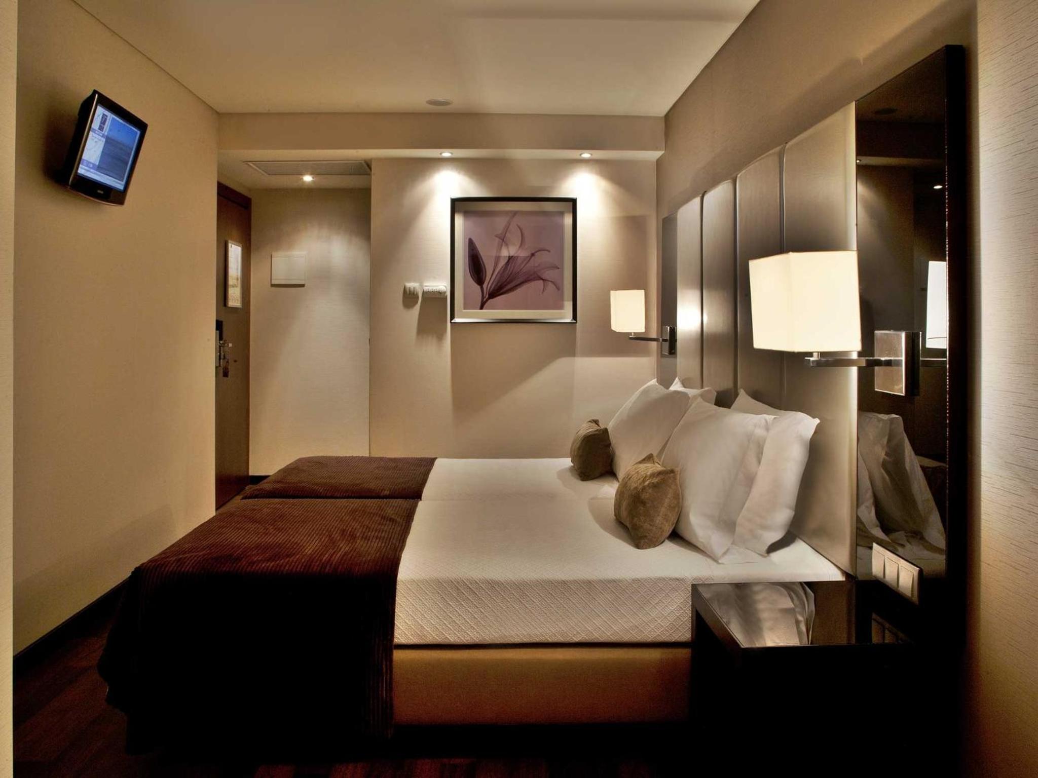 Standard Twin Room - Photo 6