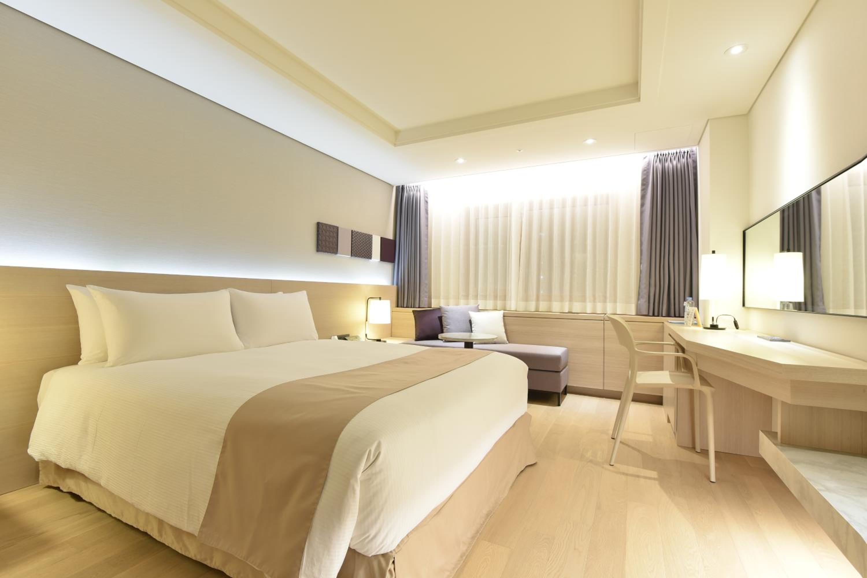 Standard Double Room - Photo 3