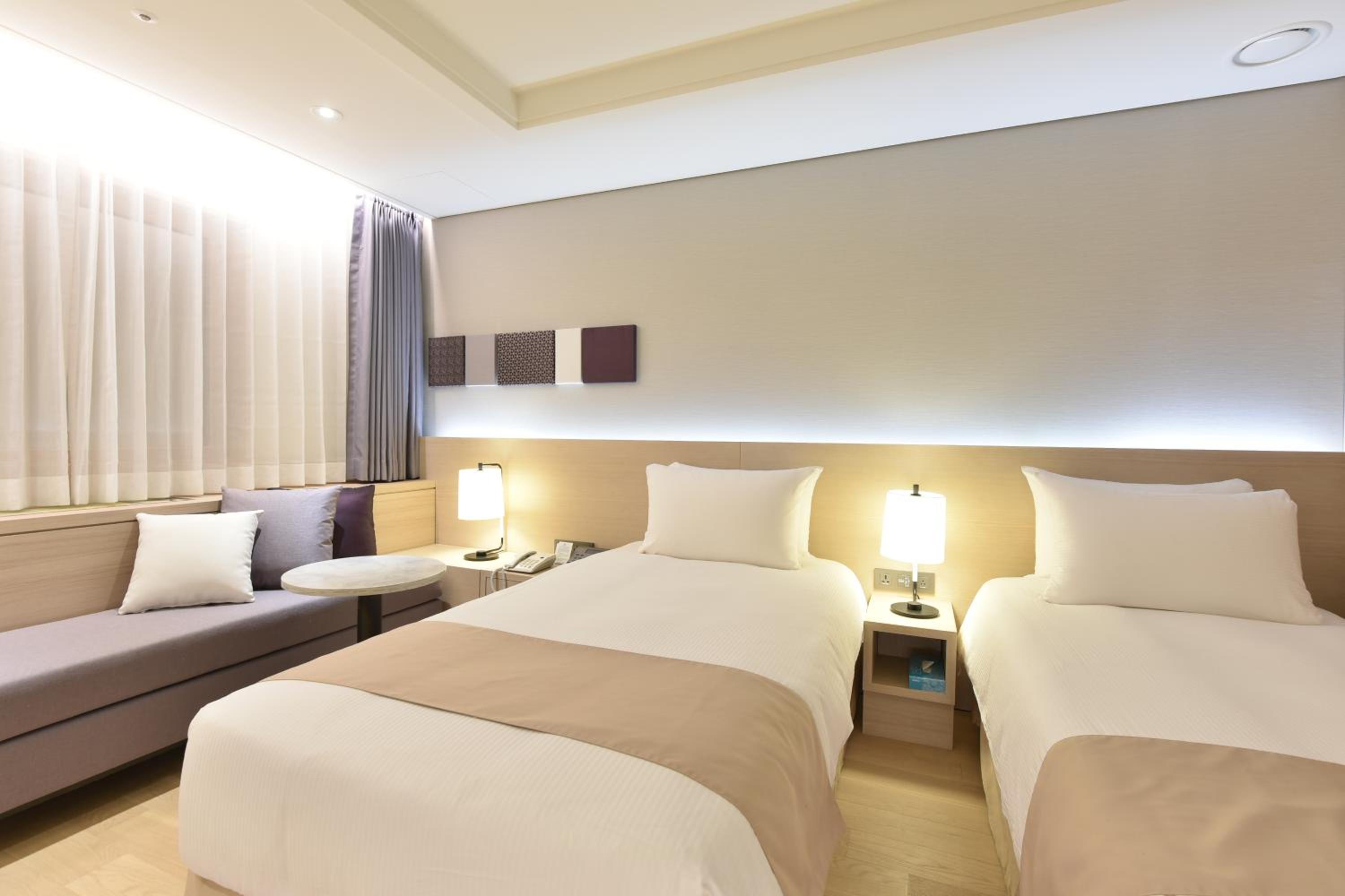 Standard Twin Room - Photo 3