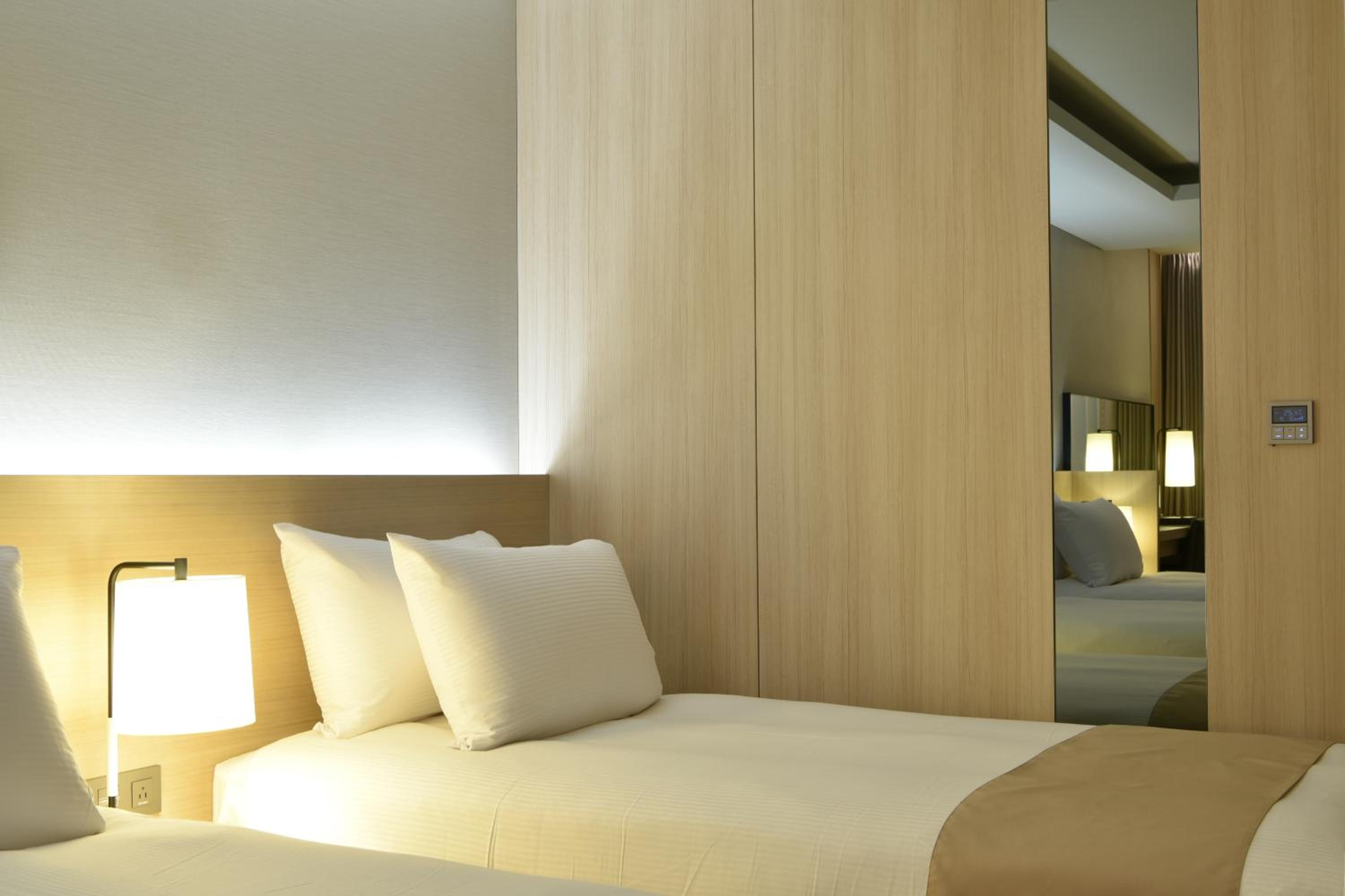 Standard Twin Room - Photo 5