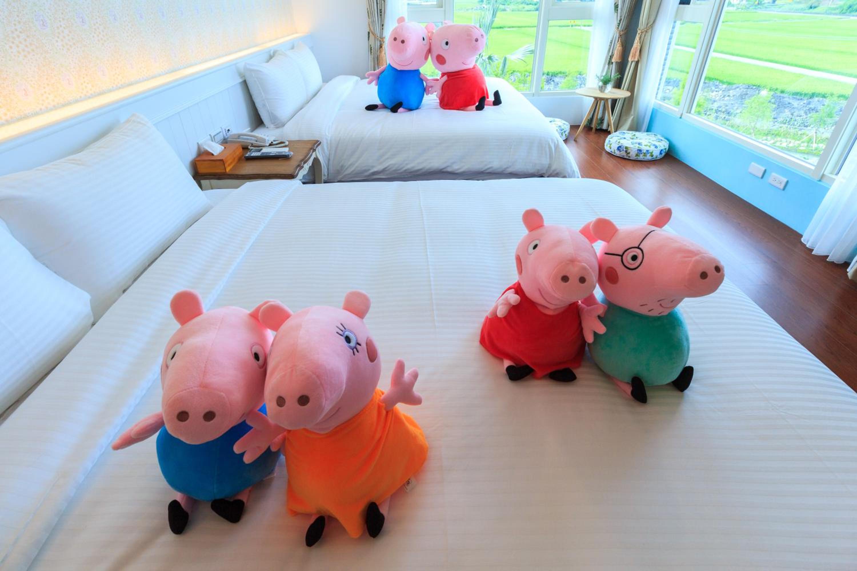Deluxe Family Suite photo 2