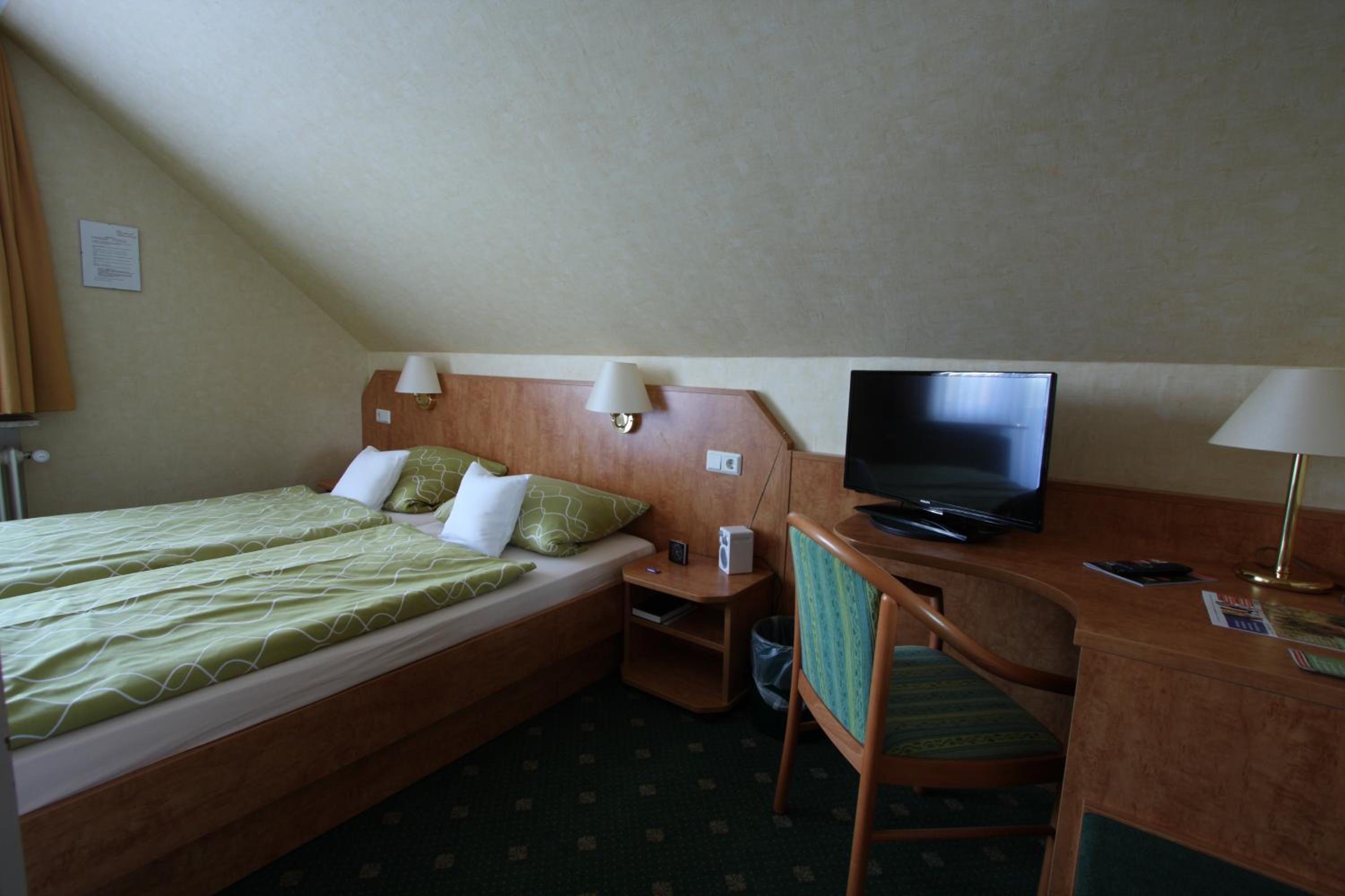 Classic Single Room