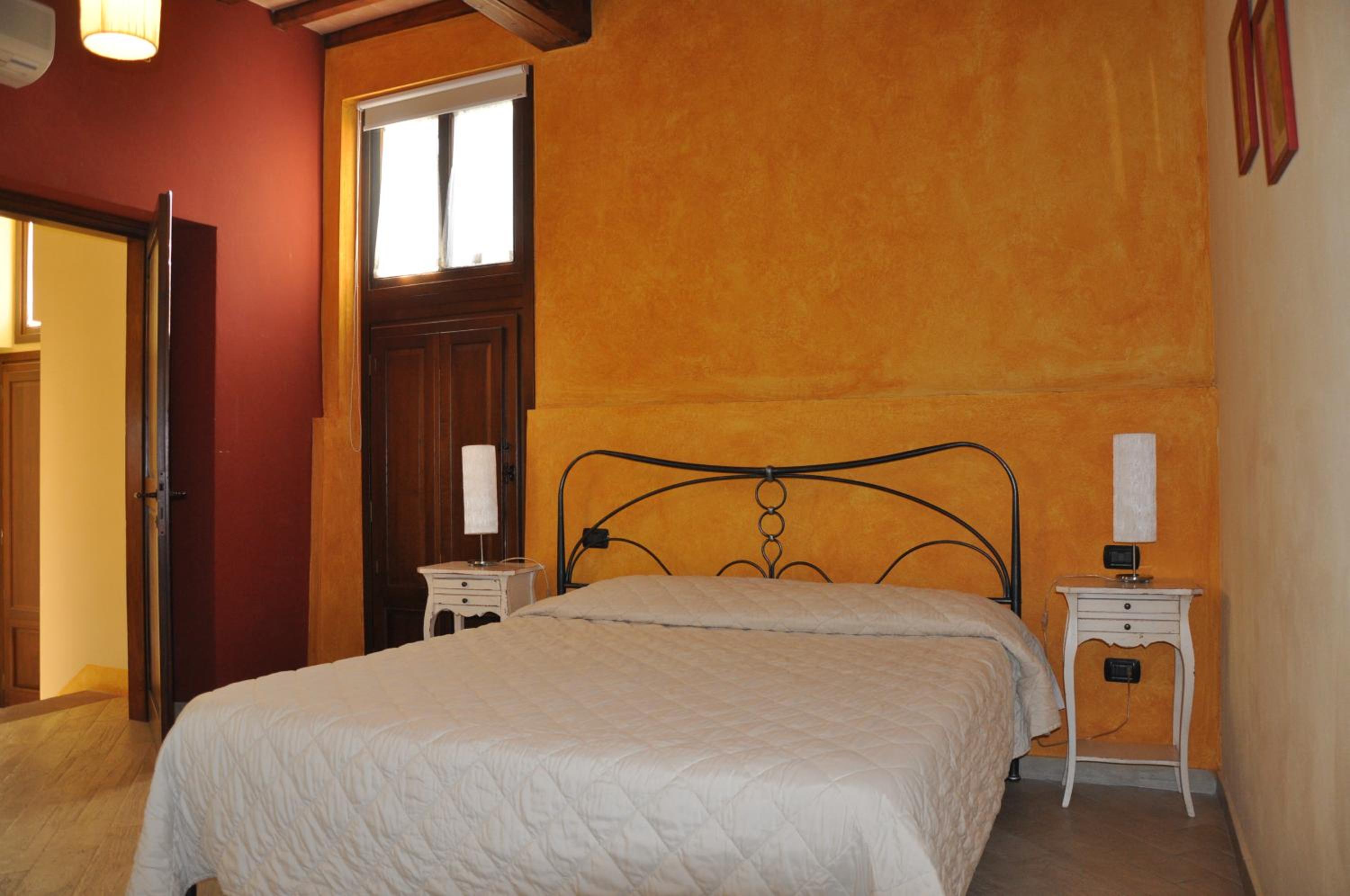 Triple Room - Photo 11