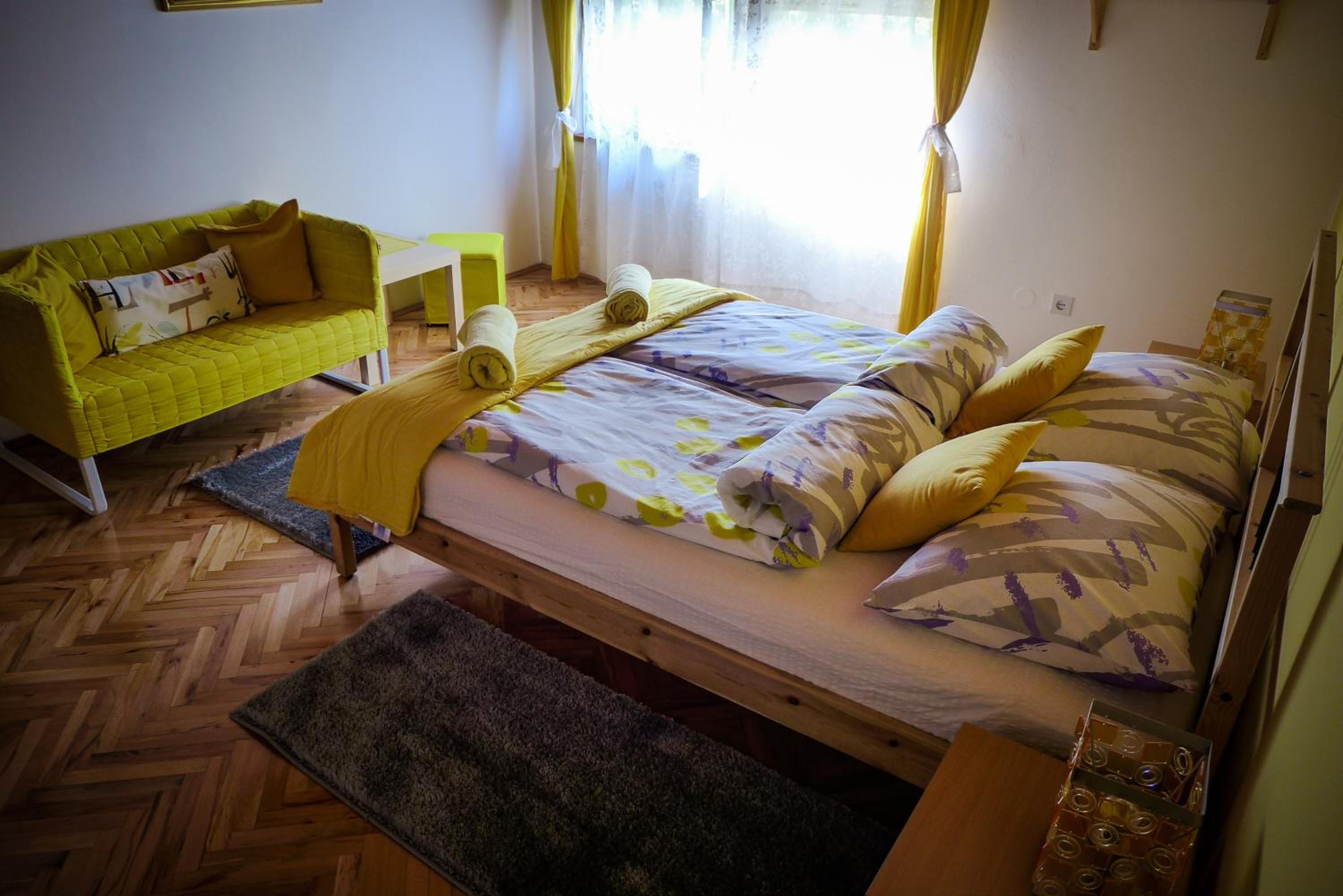 Double Room - Photo 15