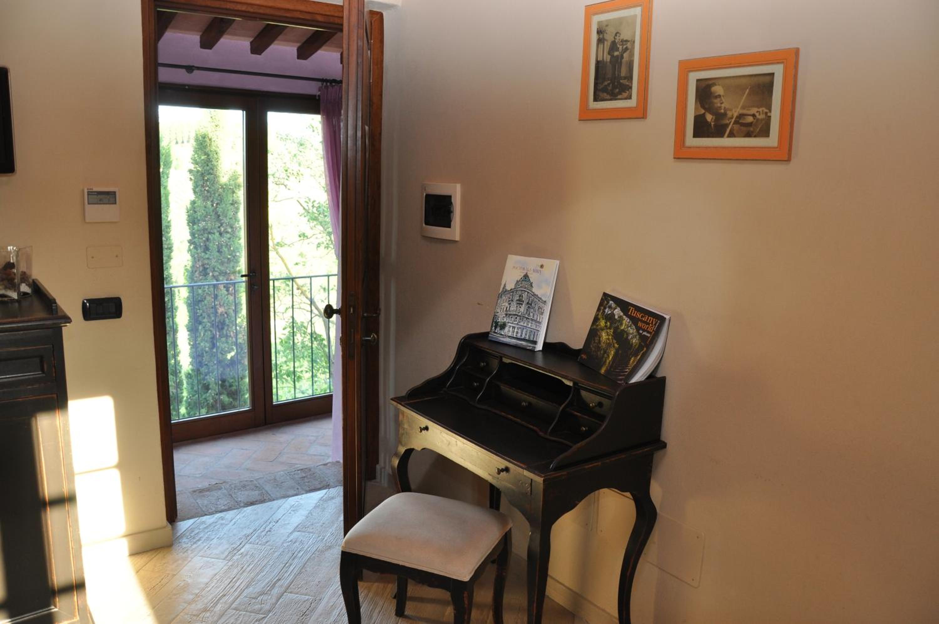 Single Room photo 2