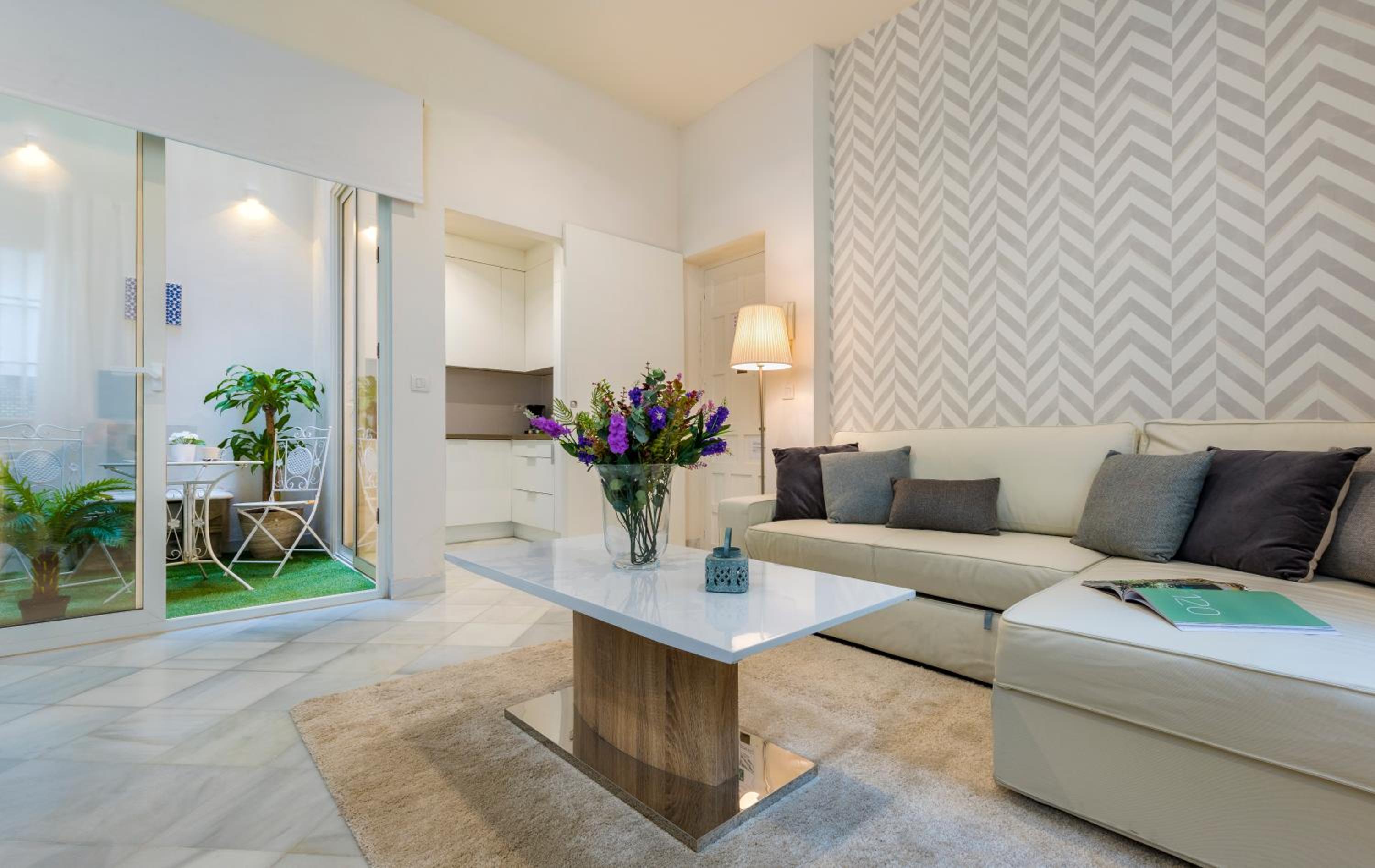 Two-Bedroom Apartment without terrace - Photo 2