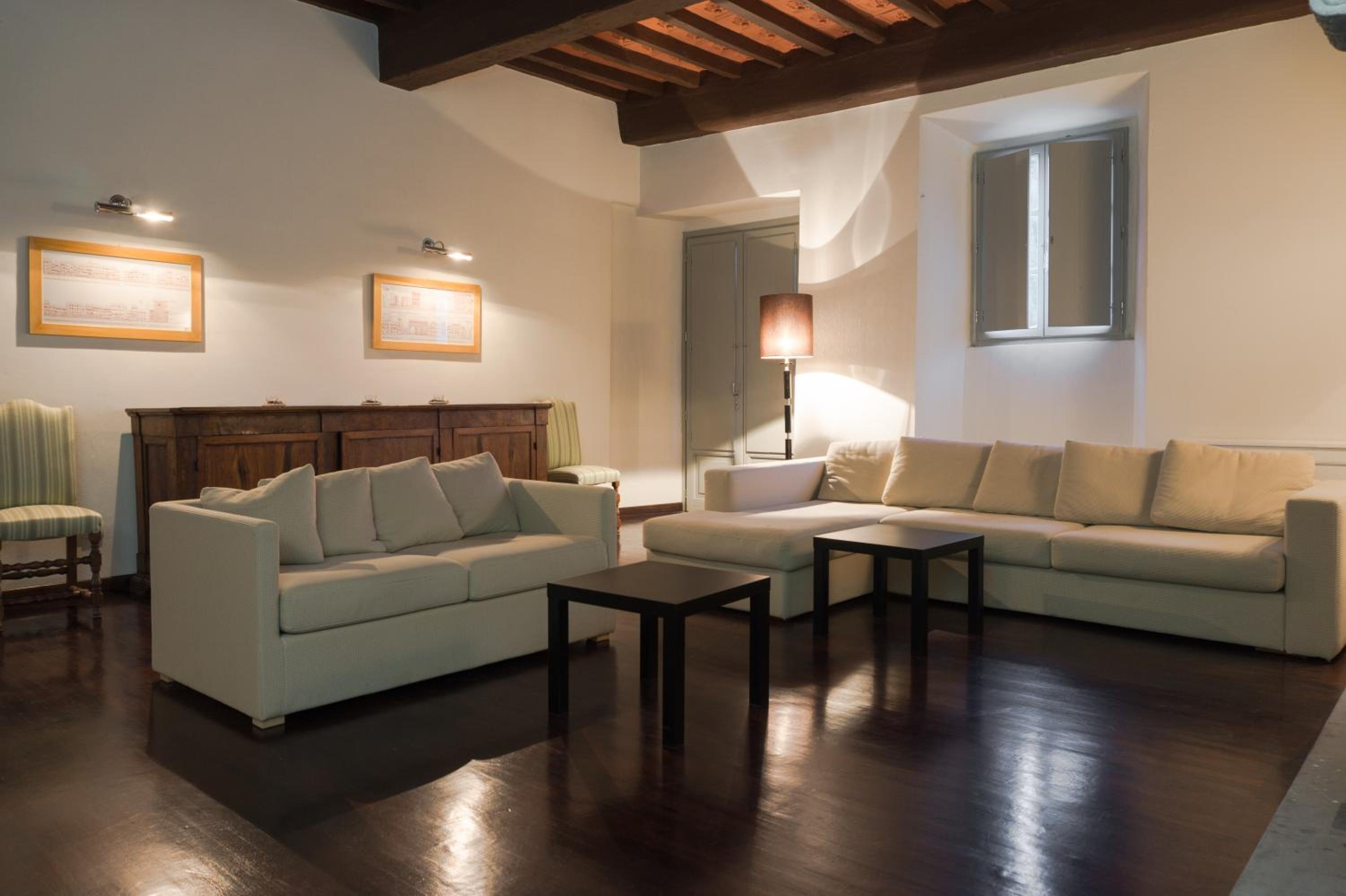 Triple Room - Photo 13
