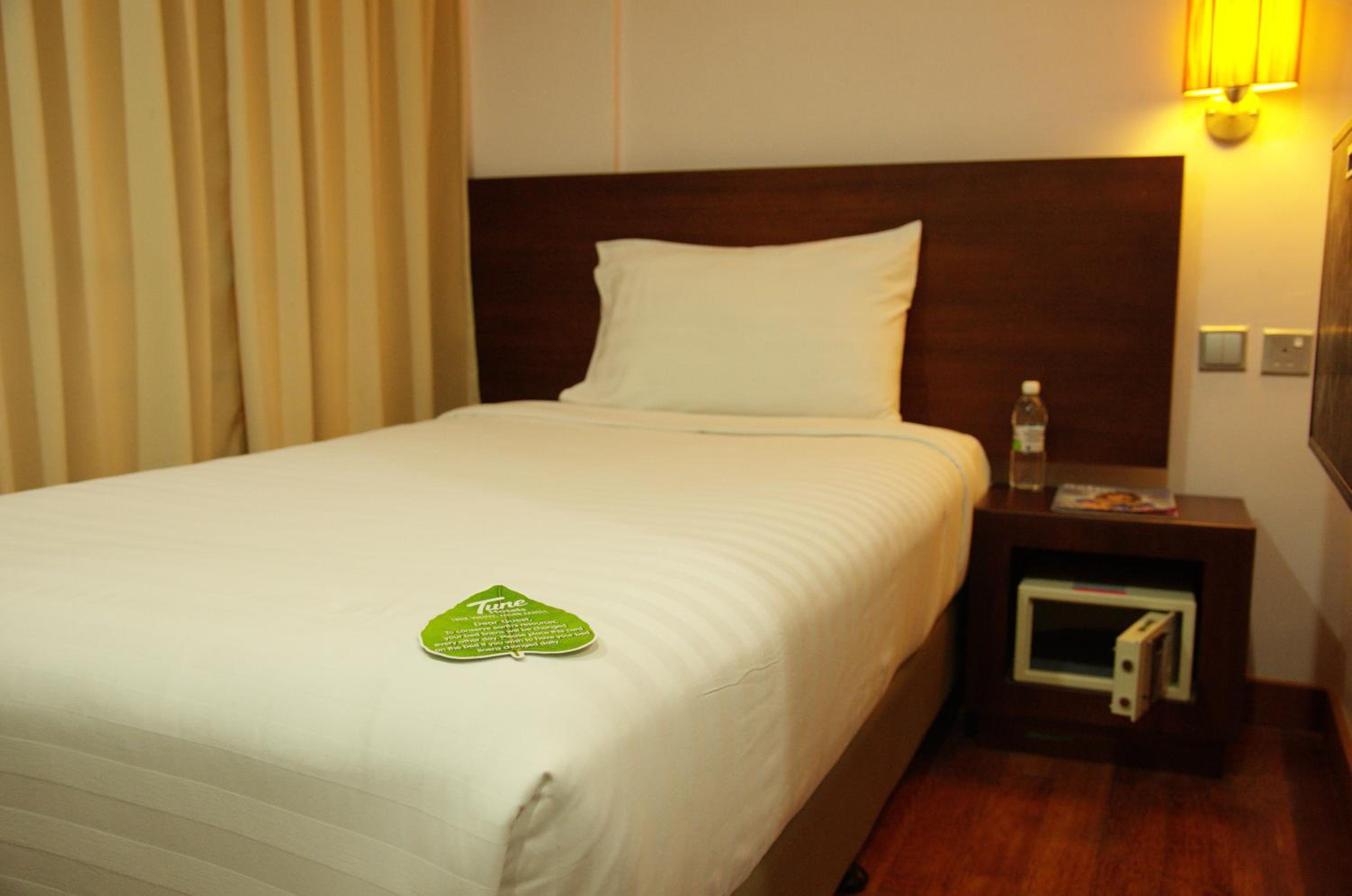 Single Room - Photo 1