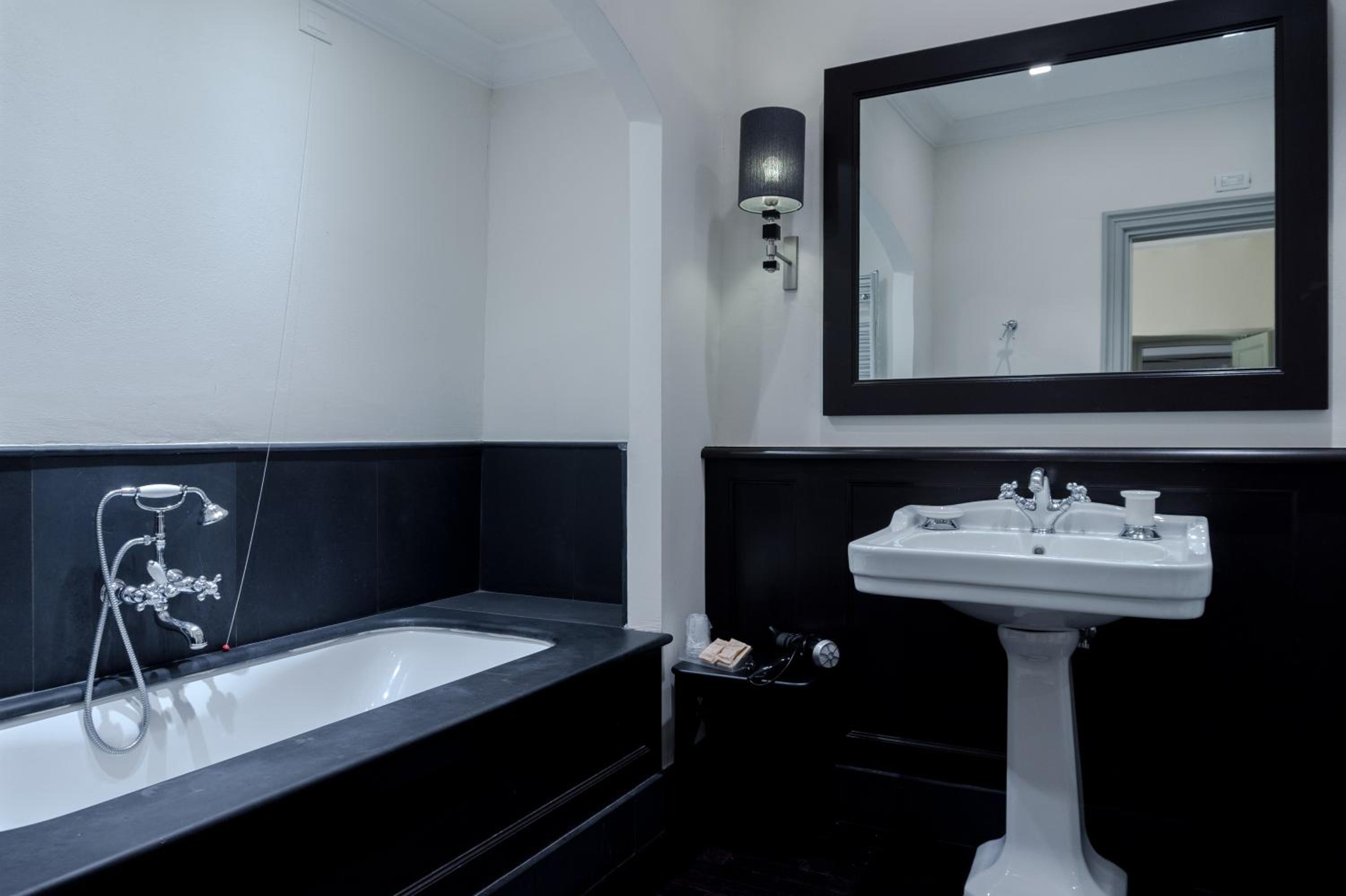 Triple Room - Photo 26
