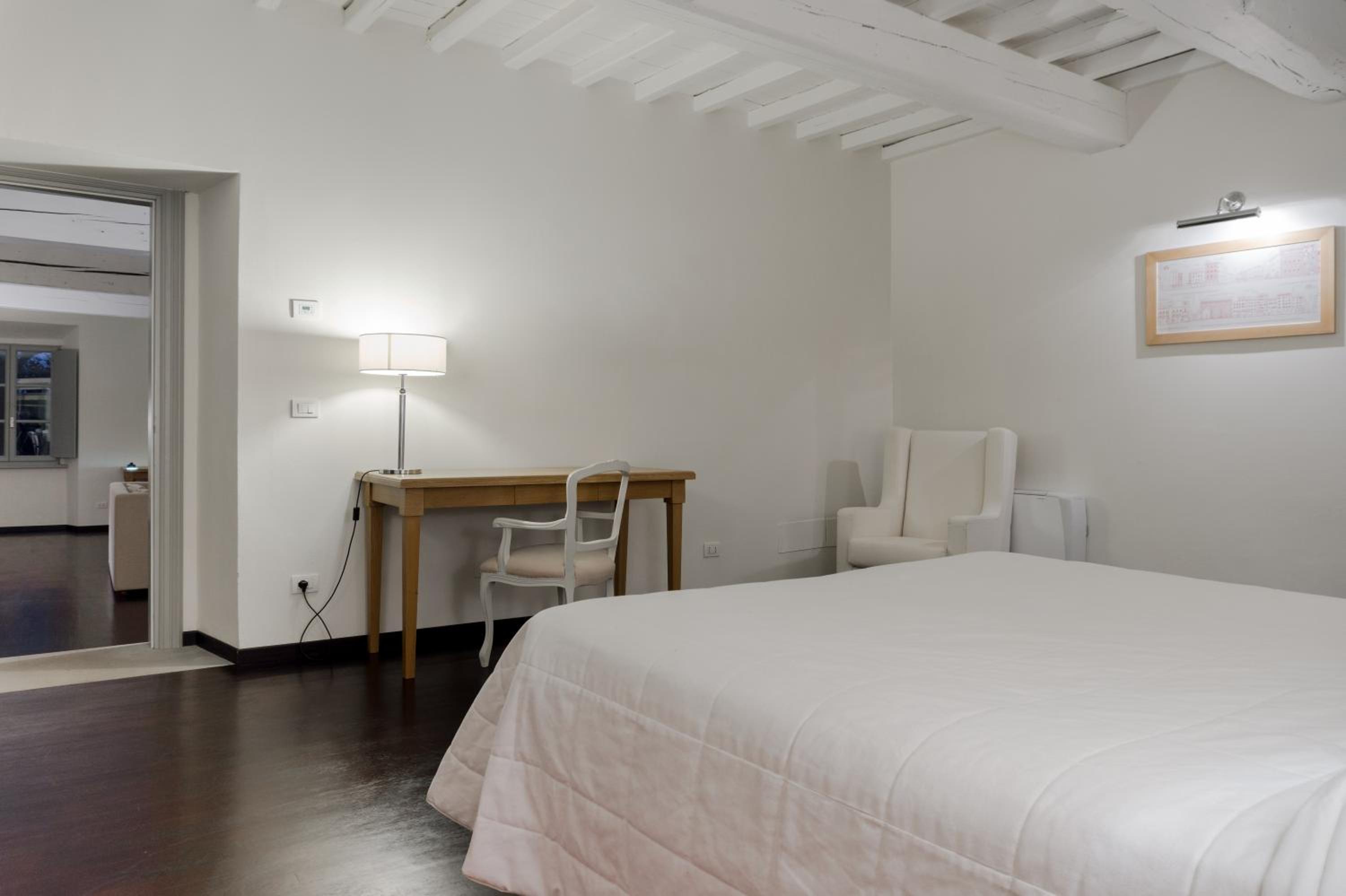 Triple Room - Photo 19