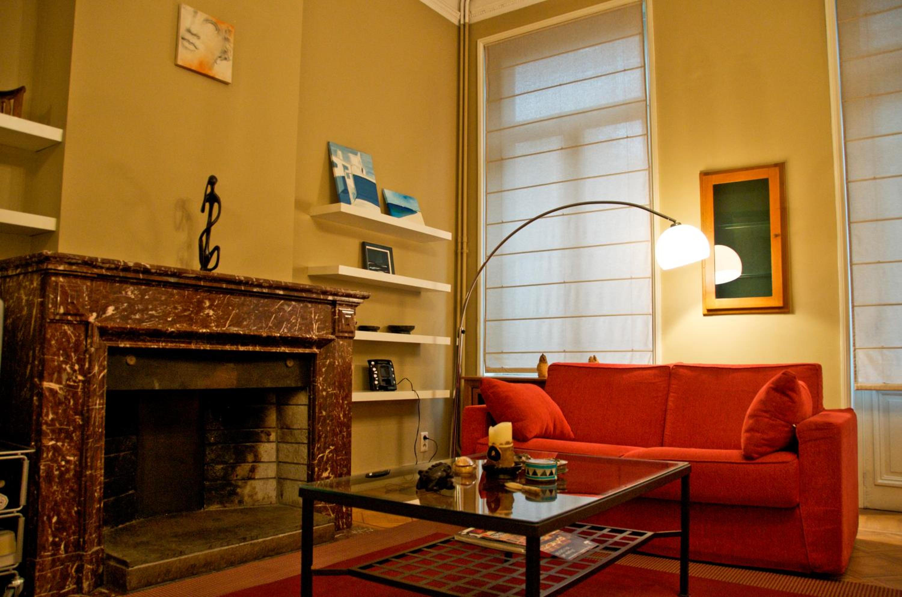 One-Bedroom Apartment photo 3
