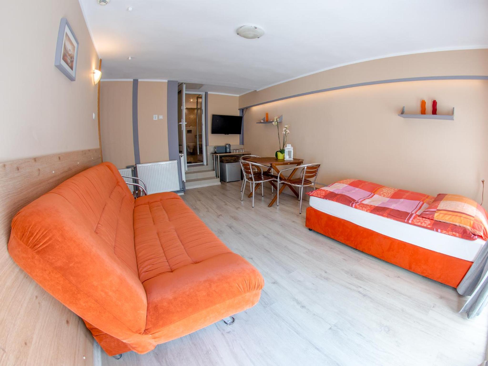 Two-Bedroom Apartment with Spa Bath photo 2