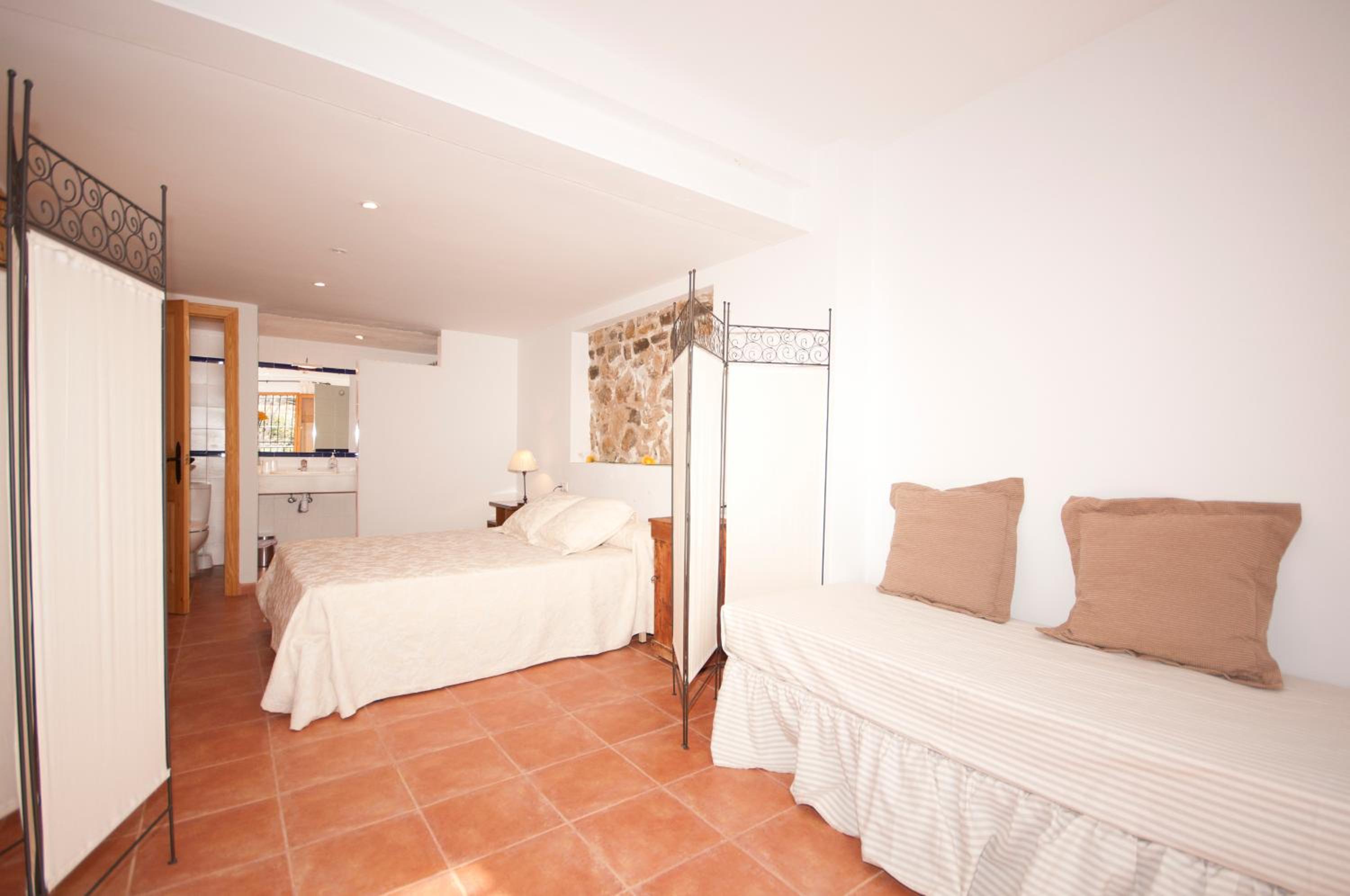 Apartment with Garden View - Photo 12