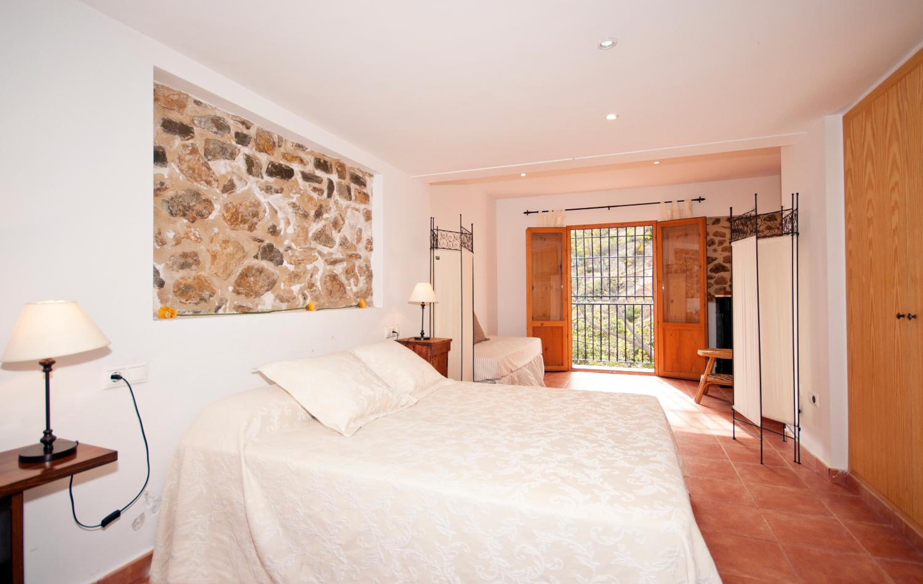 Apartment with Garden View - Photo 7